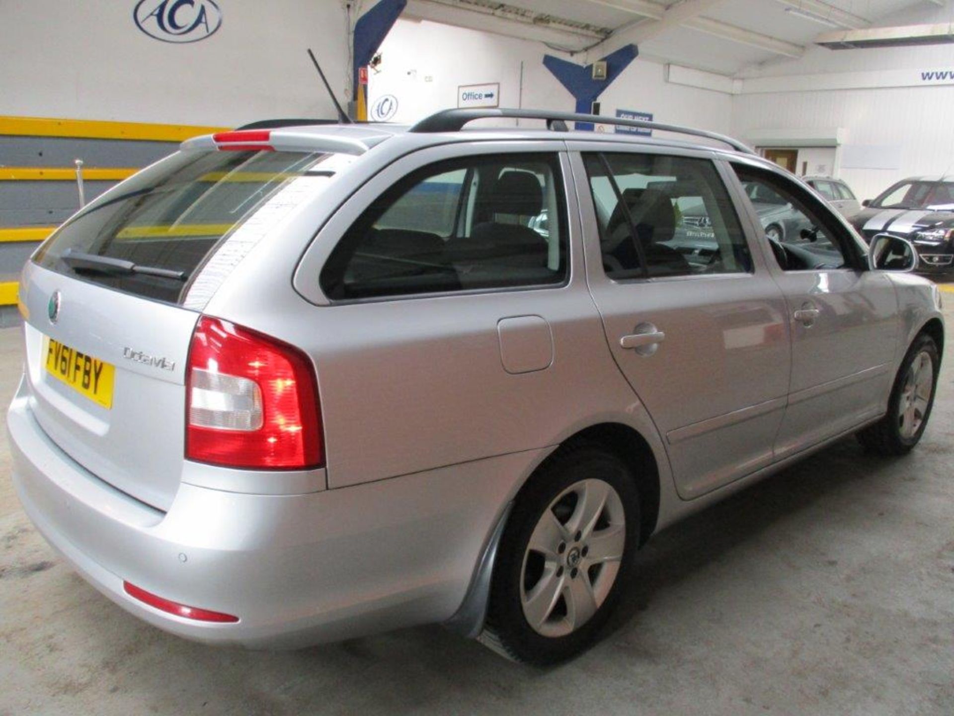 61 11 Skoda Octavia Elegance TDI CR - Image 5 of 24