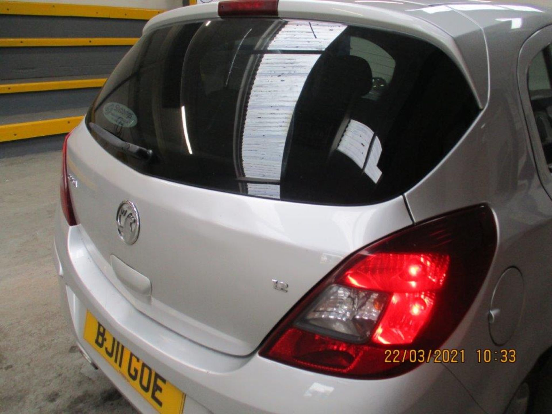 11 11 Vauxhall Corsa SXI - Image 16 of 21