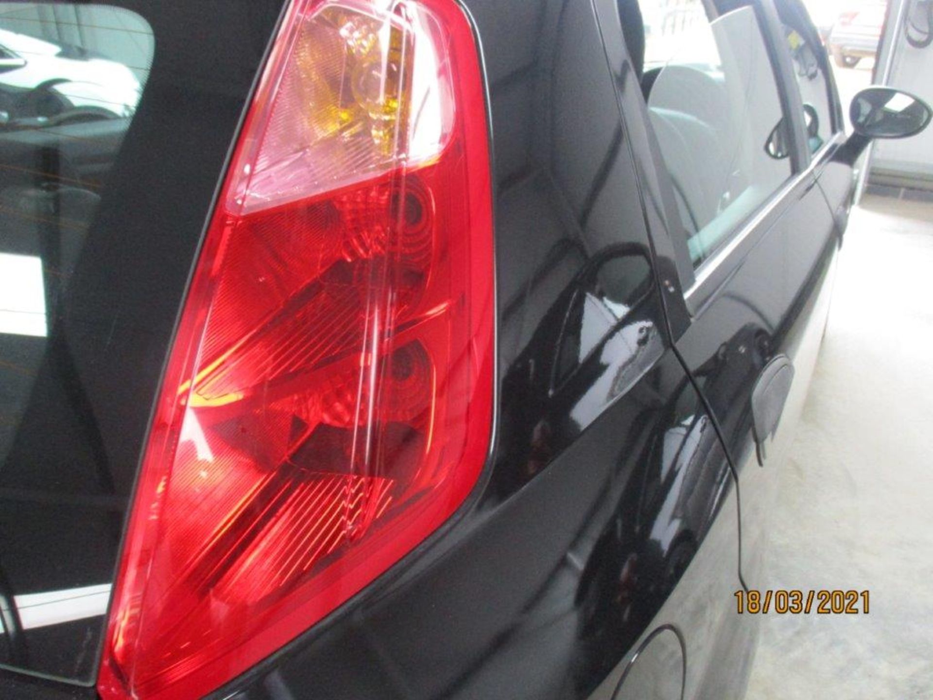 06 06 Fiat Punto Active - Image 11 of 19