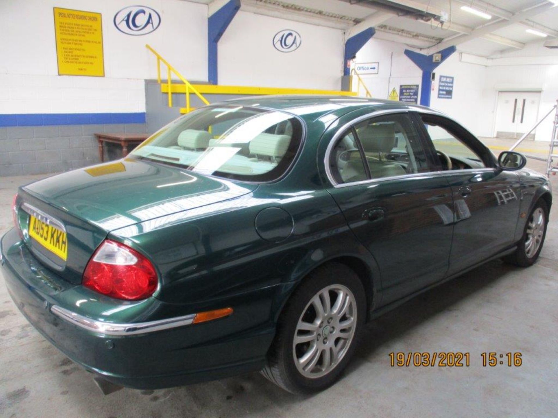 53 03 Jaguar S Type V6 SE Auto - Image 3 of 24