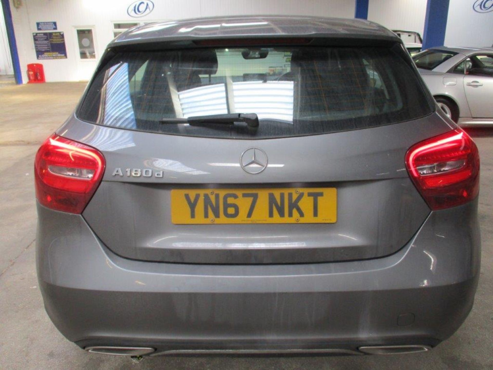 67 17 Mercedes A180 D Sport - Image 4 of 27