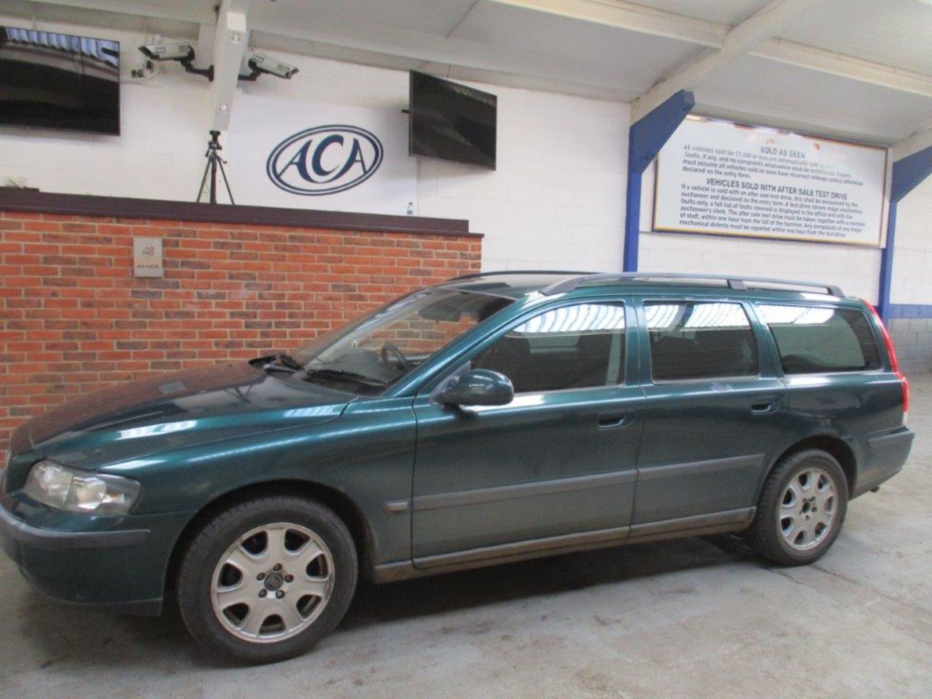 02 02 Volvo V70 S Estate