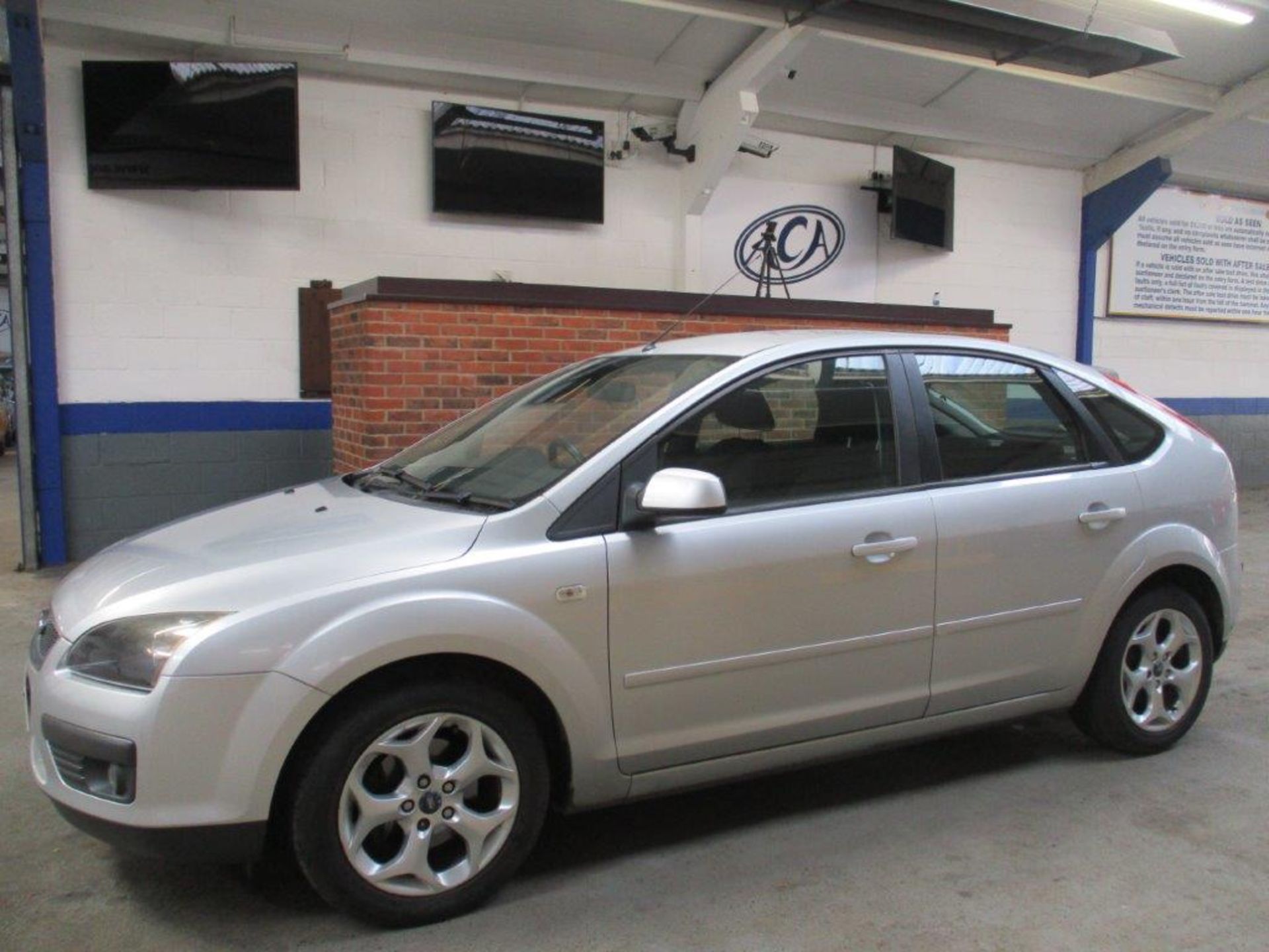 08 08 Ford Focus Zetec Climate