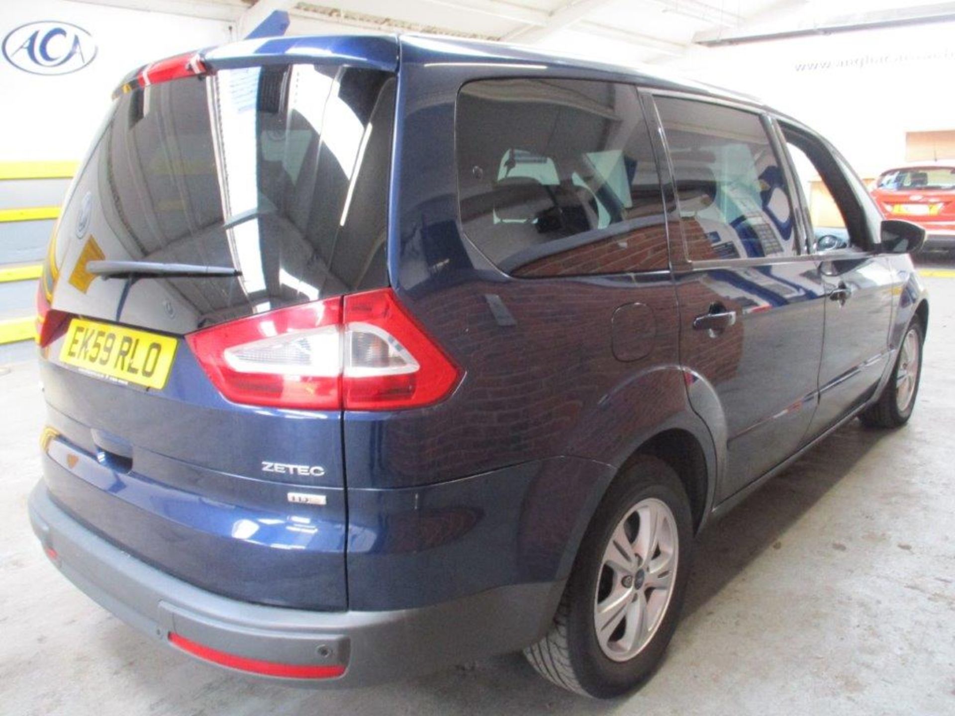 59 09 Ford Galaxy Zetec TDCI Auto - Image 3 of 24