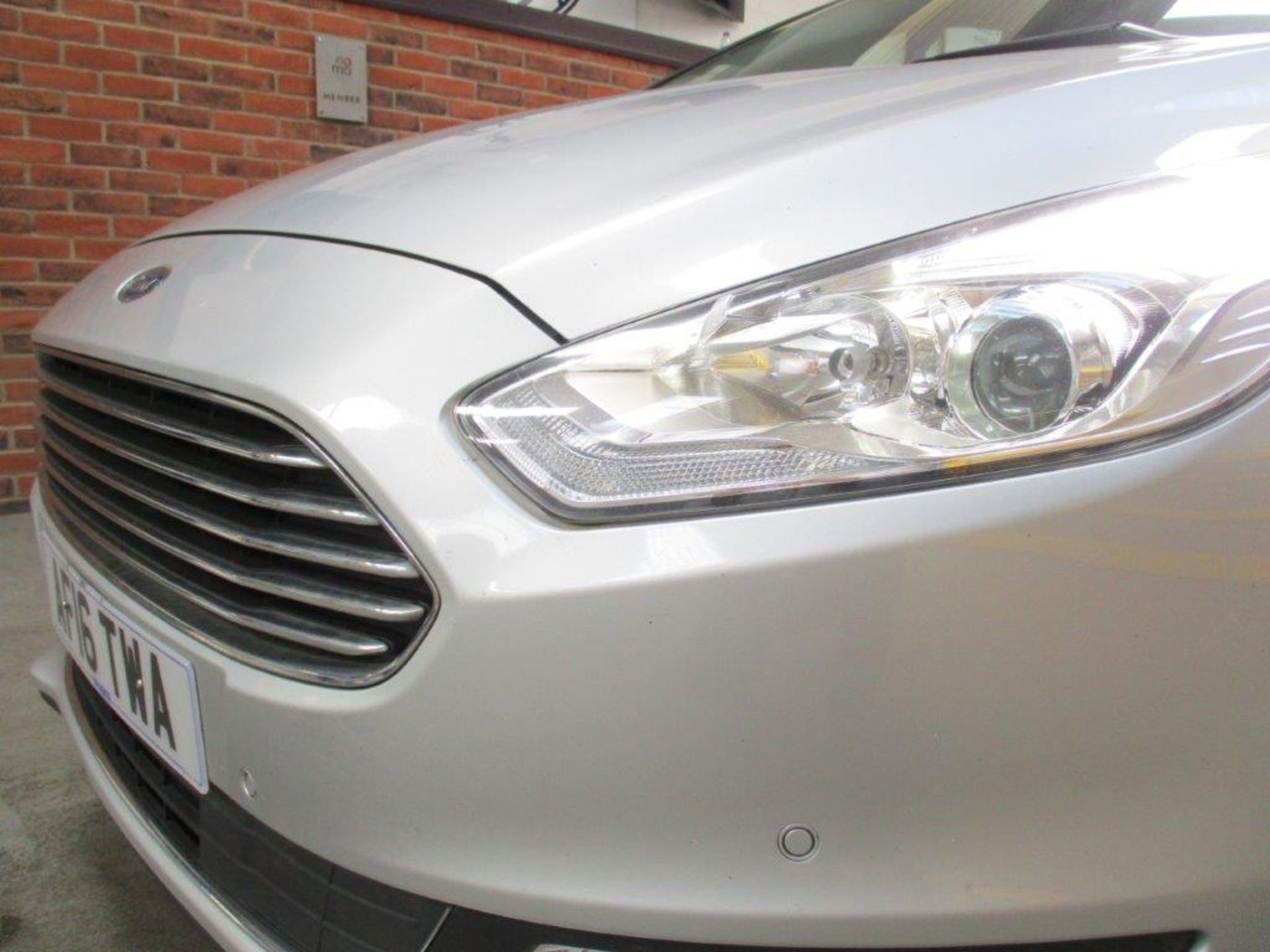 16 16 Ford Galaxy Titanium TDCI - Image 11 of 20