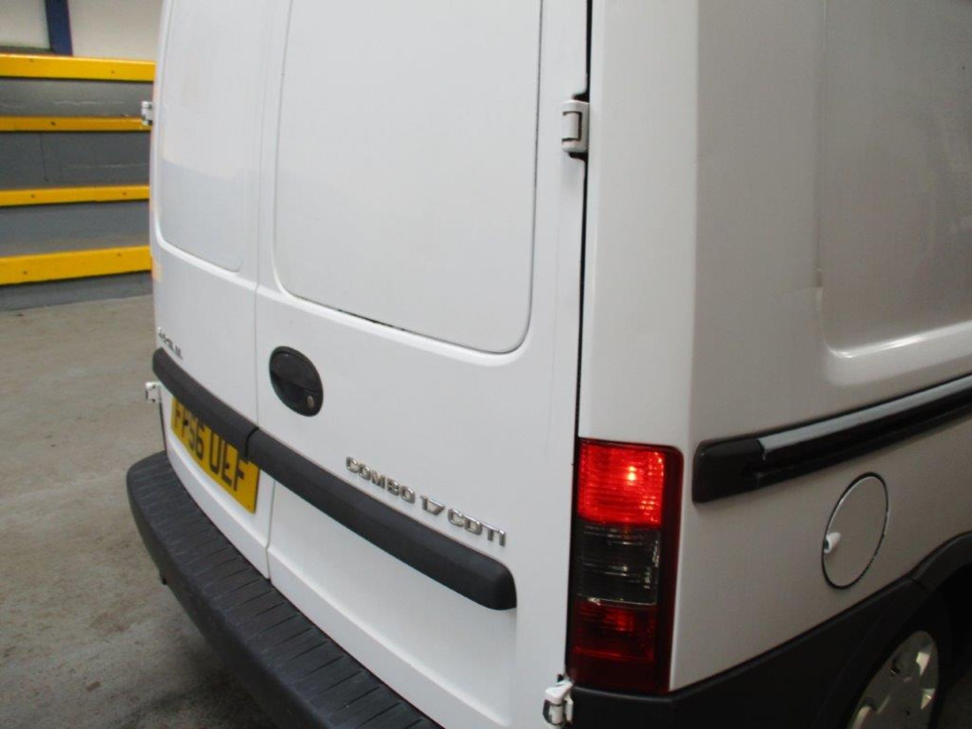 56 06 Vauxhall Combo CDTI - Image 17 of 26