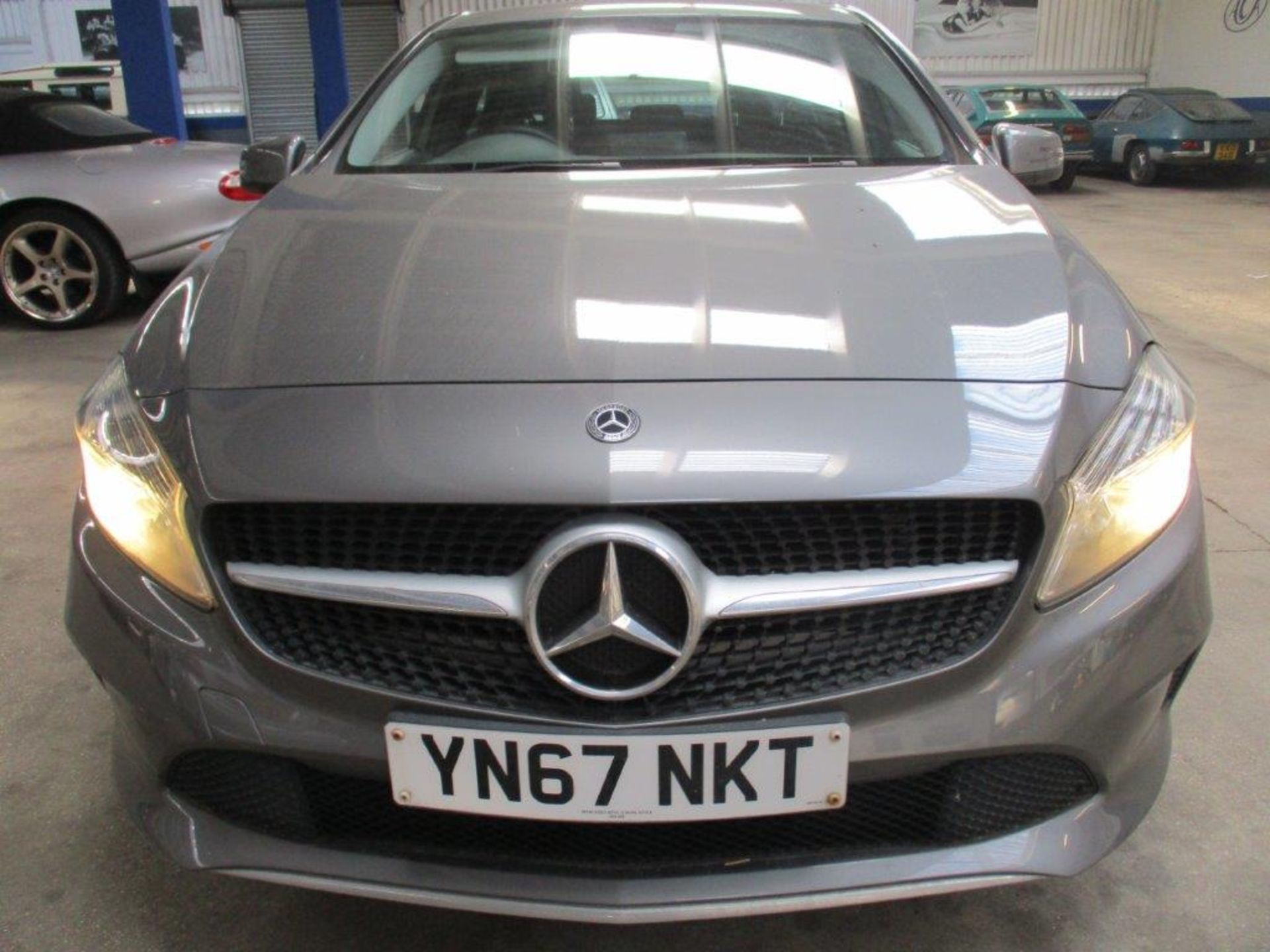 67 17 Mercedes A180 D Sport - Image 3 of 27