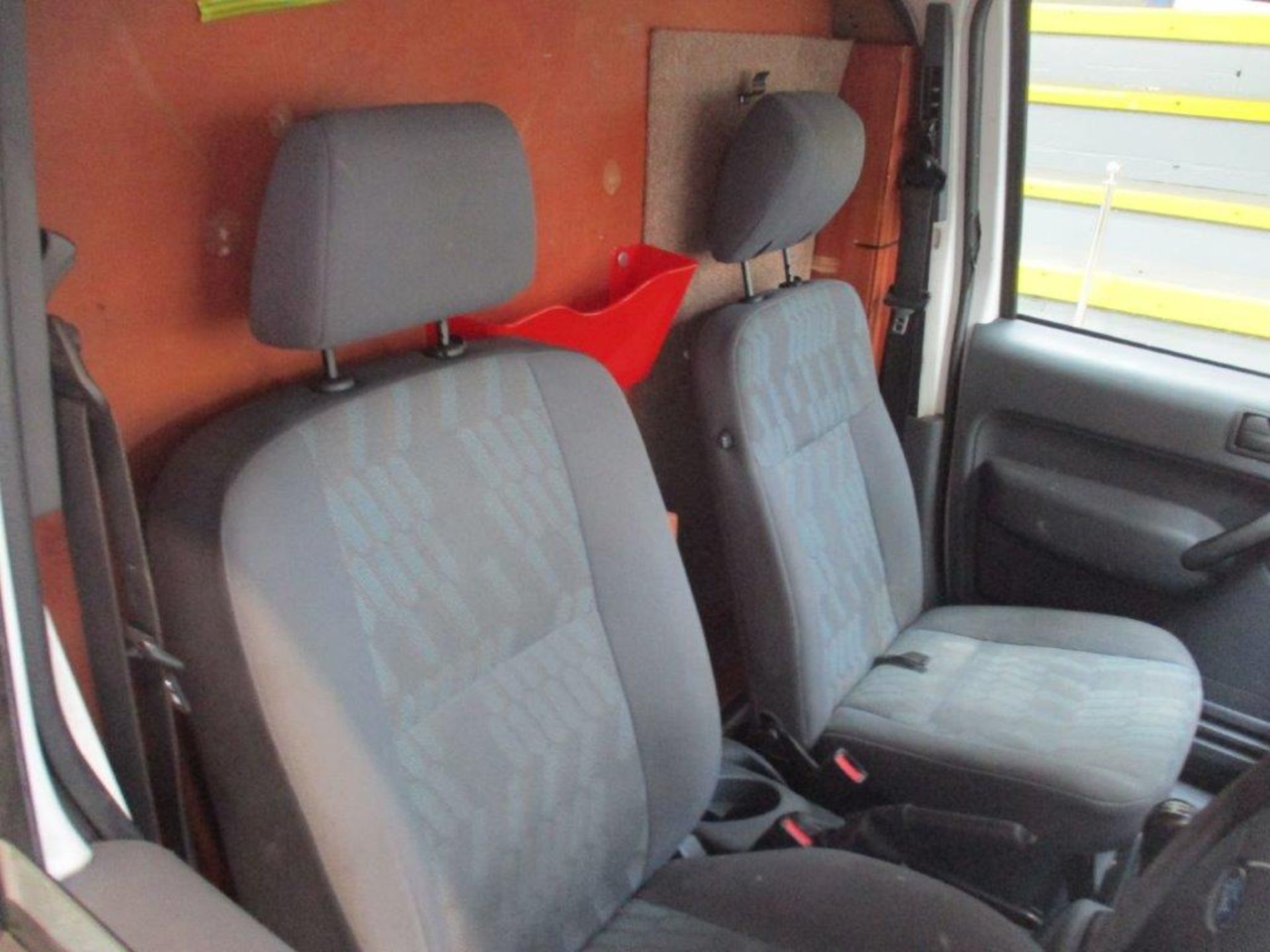 57 07 Ford Transit Connect T200 L75 - Image 7 of 25