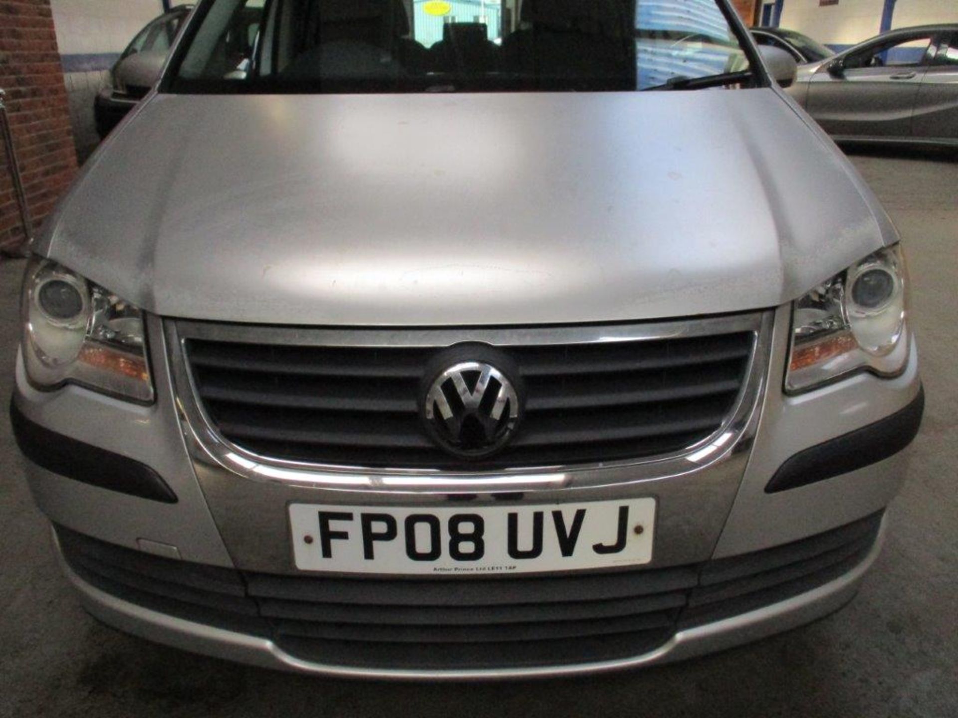 08 08 VW Touran S TDI - Image 7 of 23