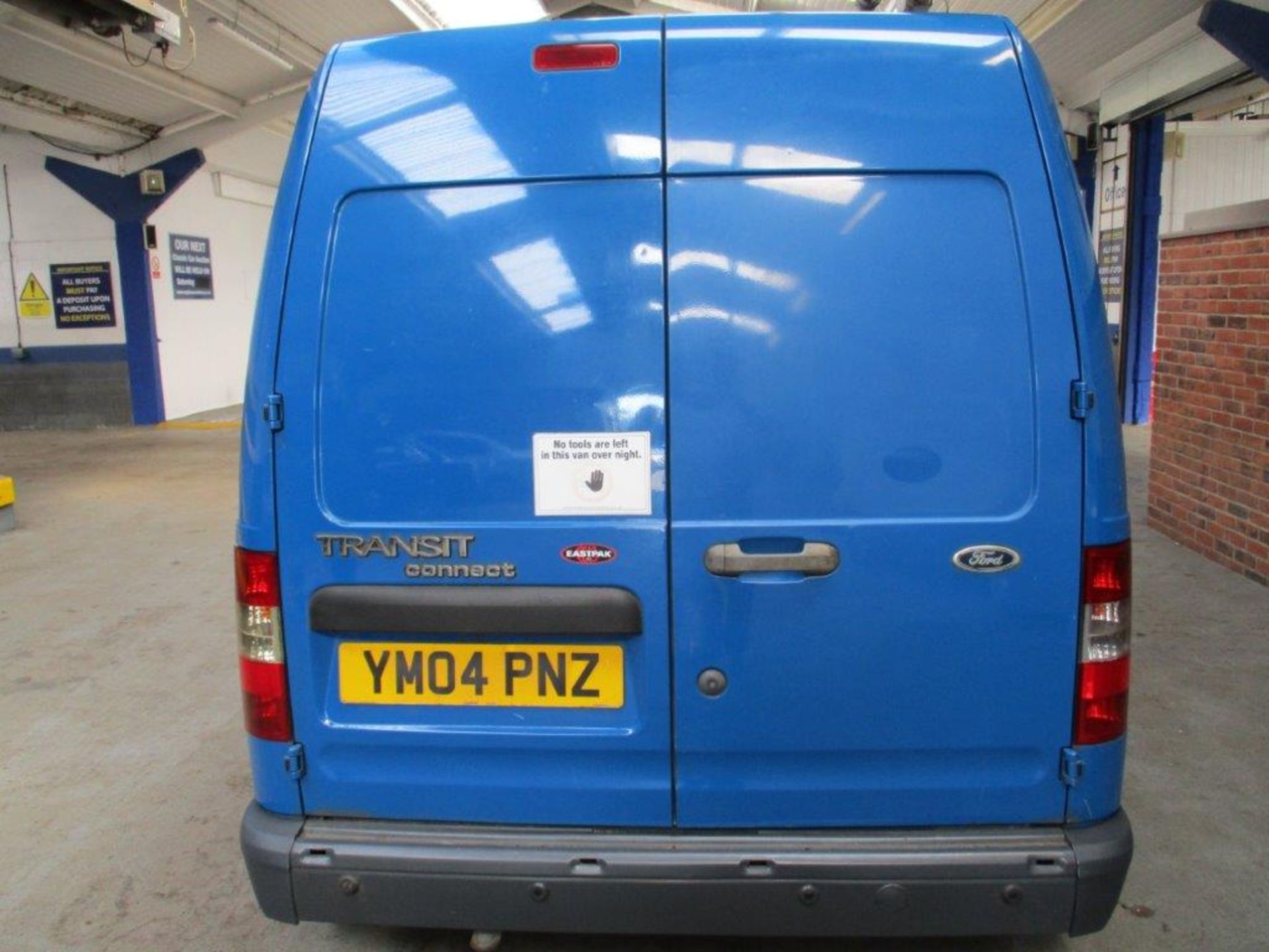 04 04 Ford Transit Connect L230D - Image 4 of 17