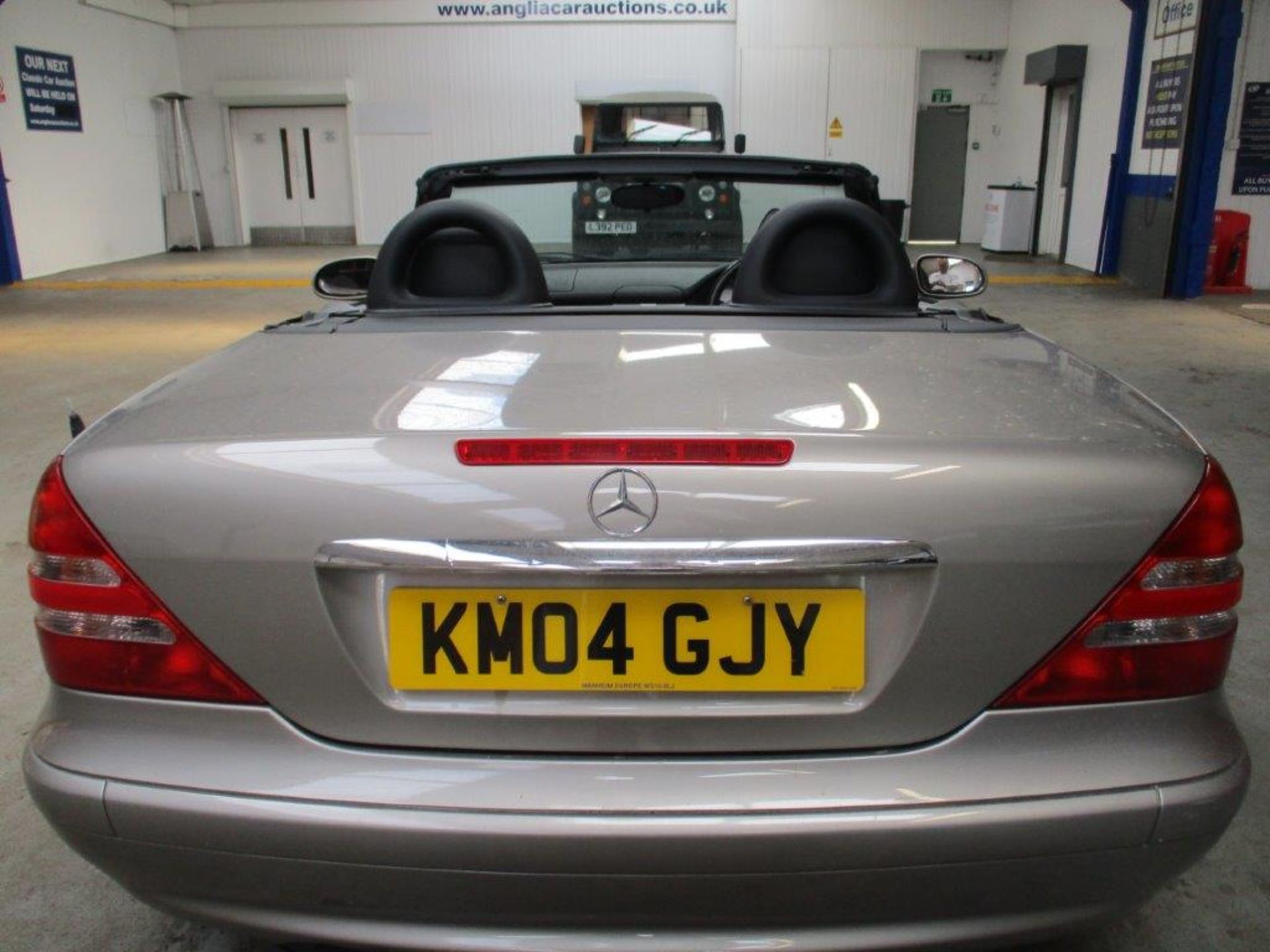 04 04 Mercedes SLK230 SE Komp - Image 7 of 26