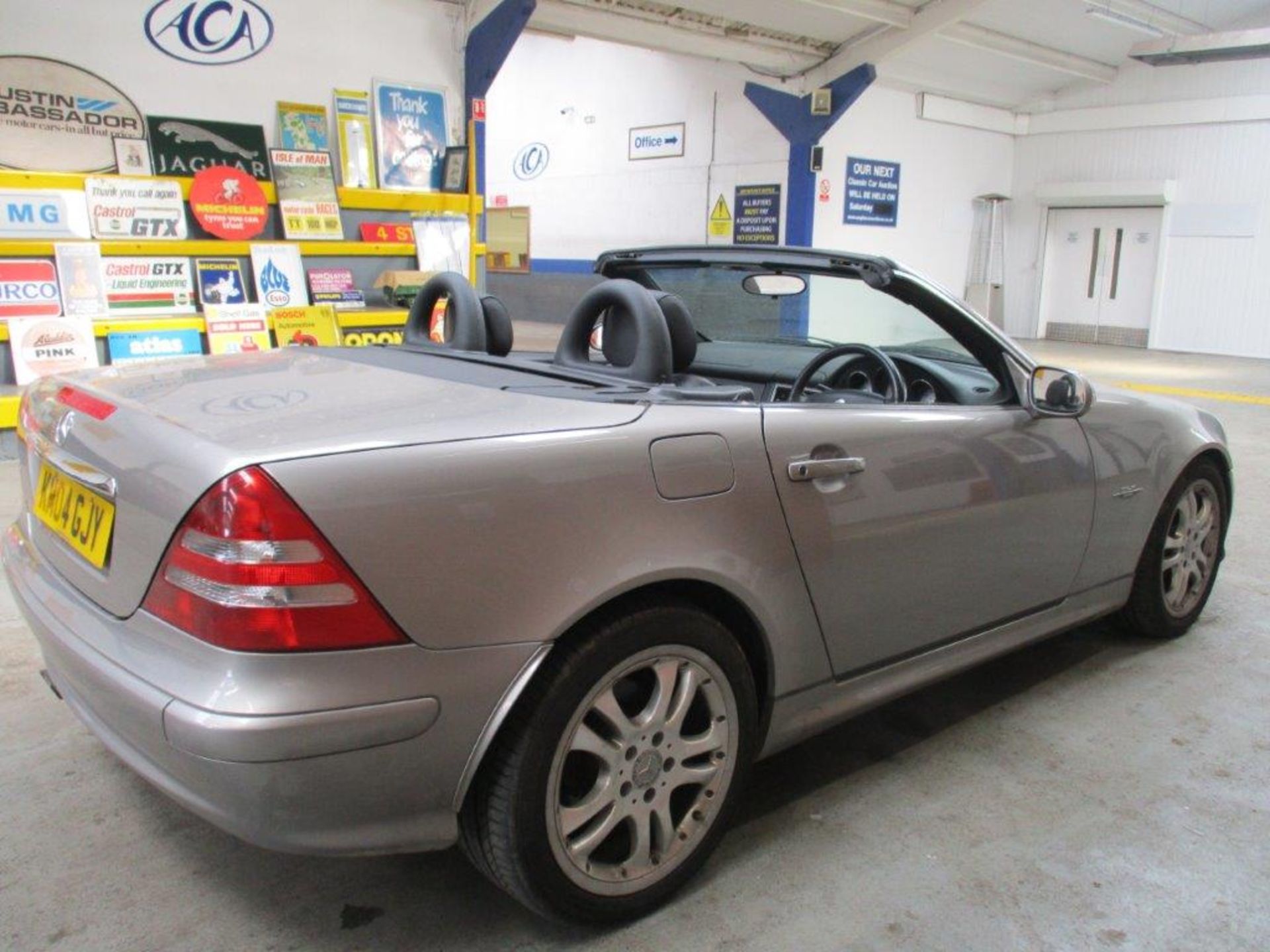 04 04 Mercedes SLK230 SE Komp - Image 6 of 26