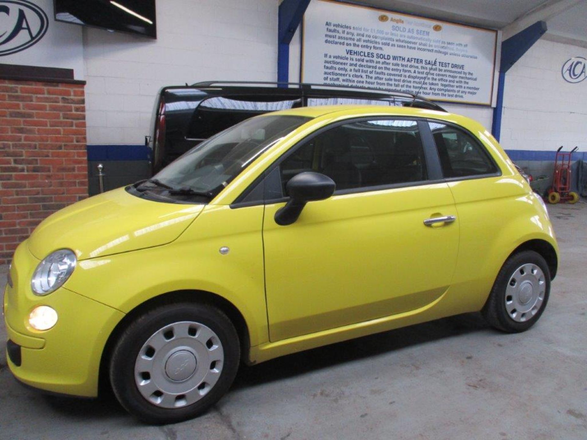 08 08 Fiat 500 Pop RHD