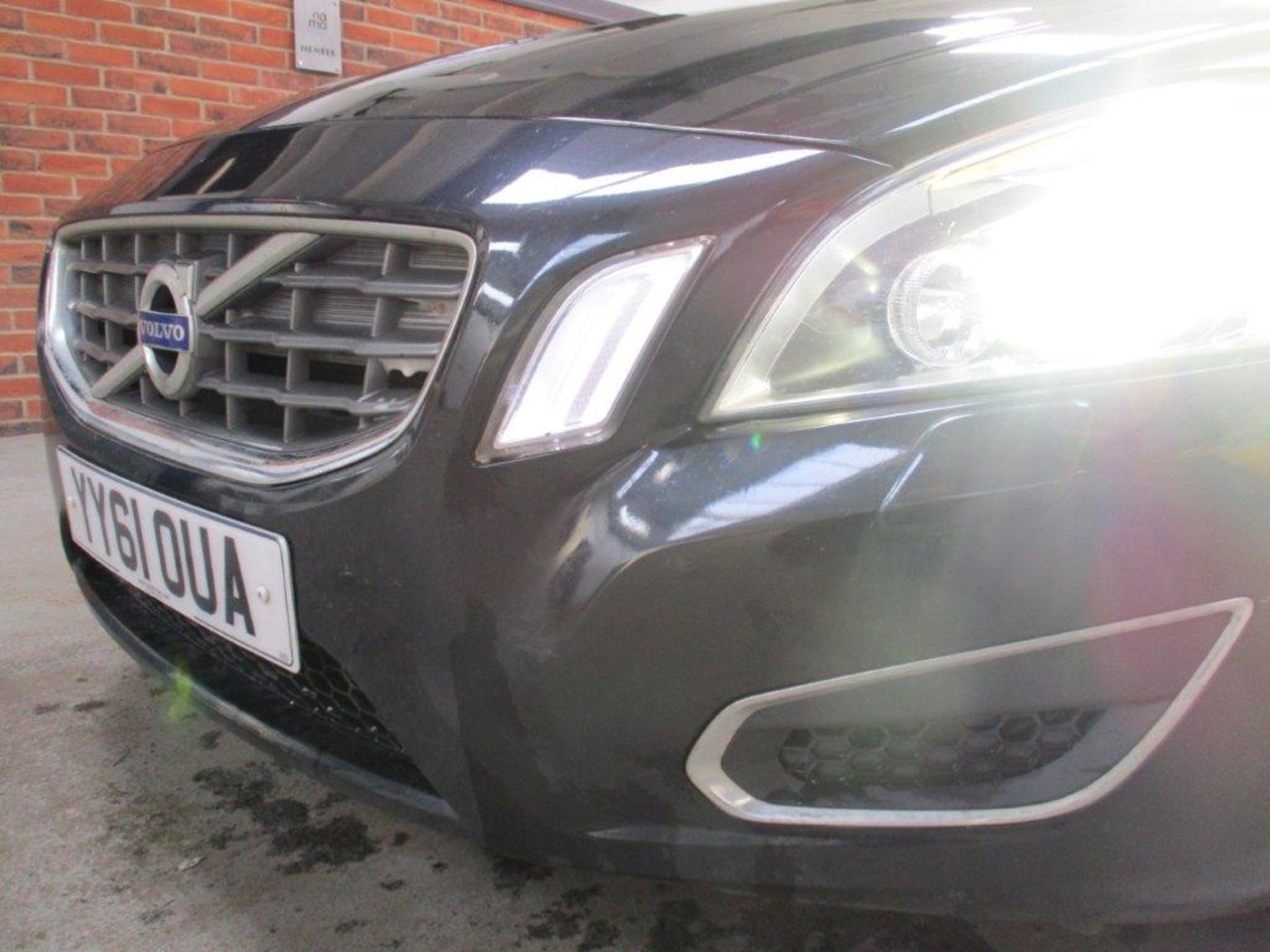 61 12 Volvo V60 SE Lux Drive - Image 11 of 26