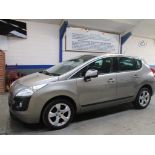 13 13 Peugeot 3008 Active E-HDI