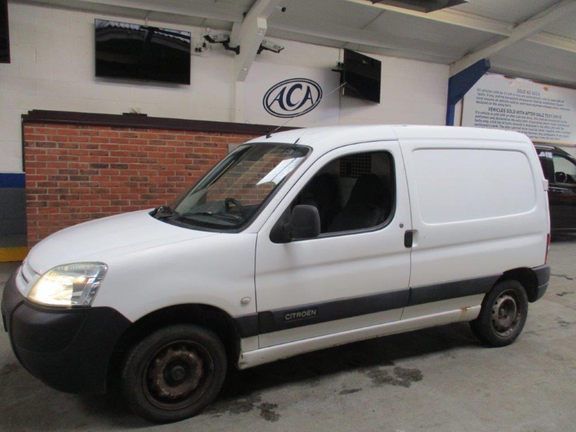 54 04 Citroen Berlingo 800D LX