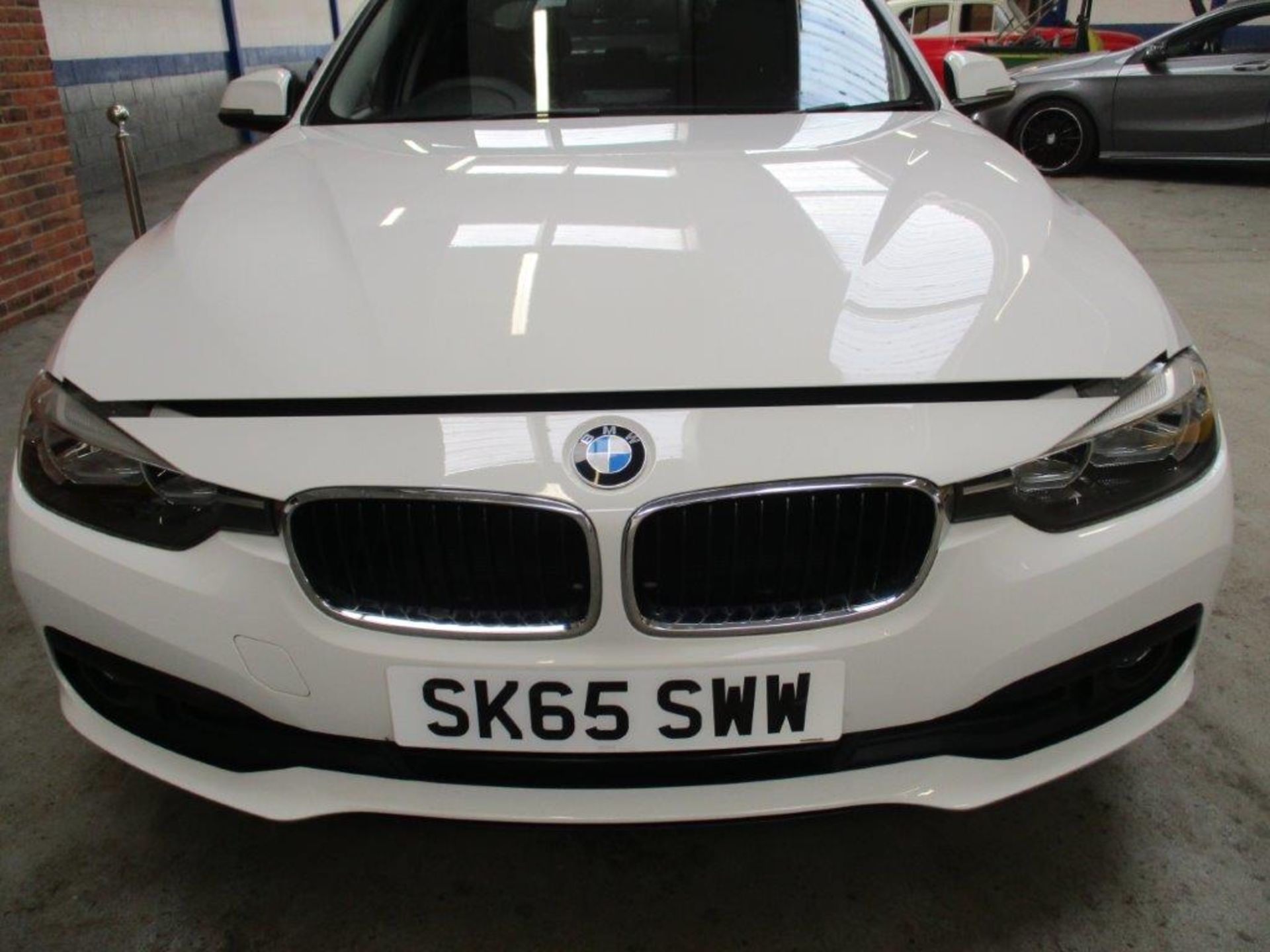 65 15 BMW 320I XDrive Sport - Image 3 of 26