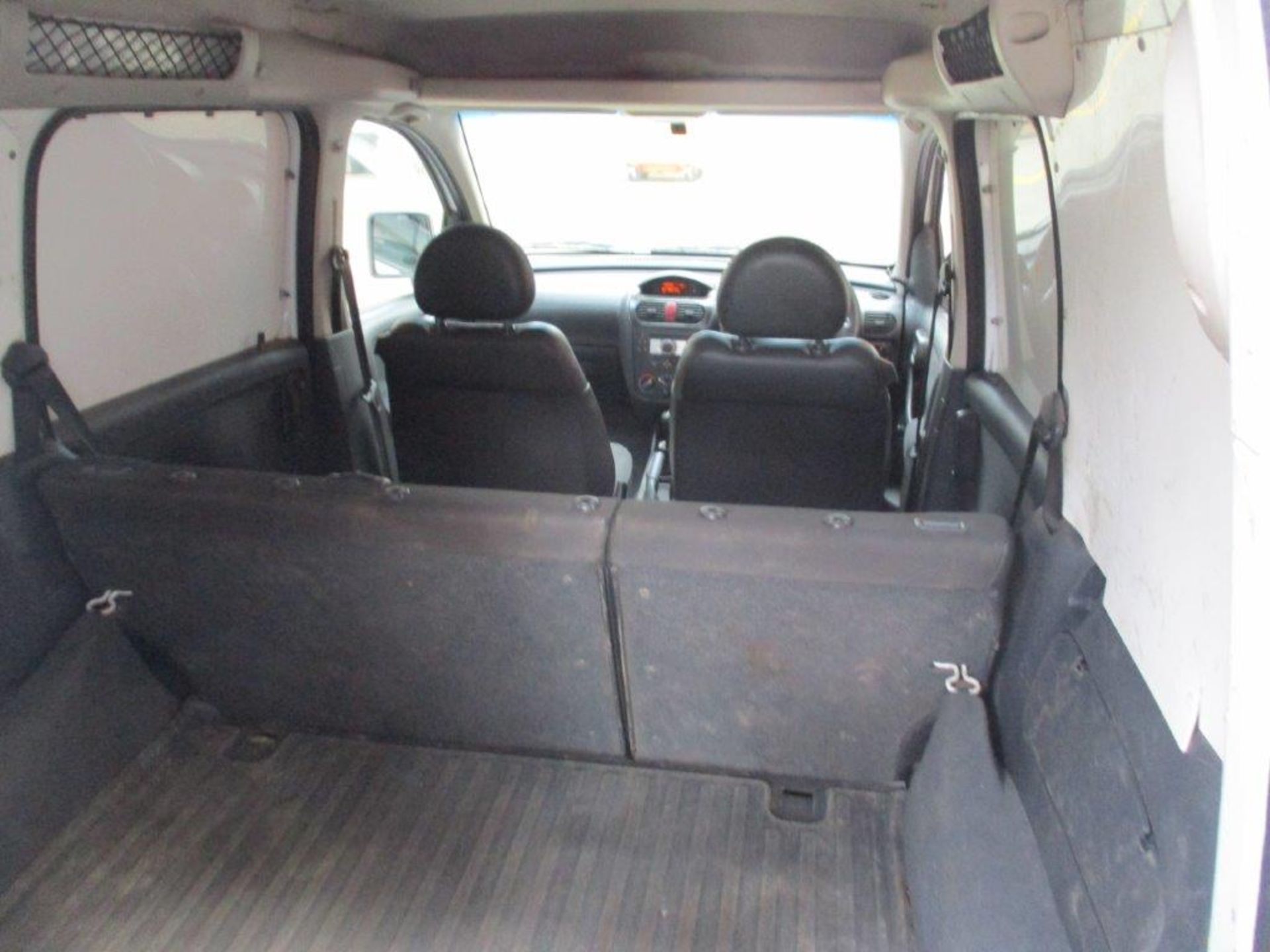 56 06 Vauxhall Combo CDTI - Image 25 of 26