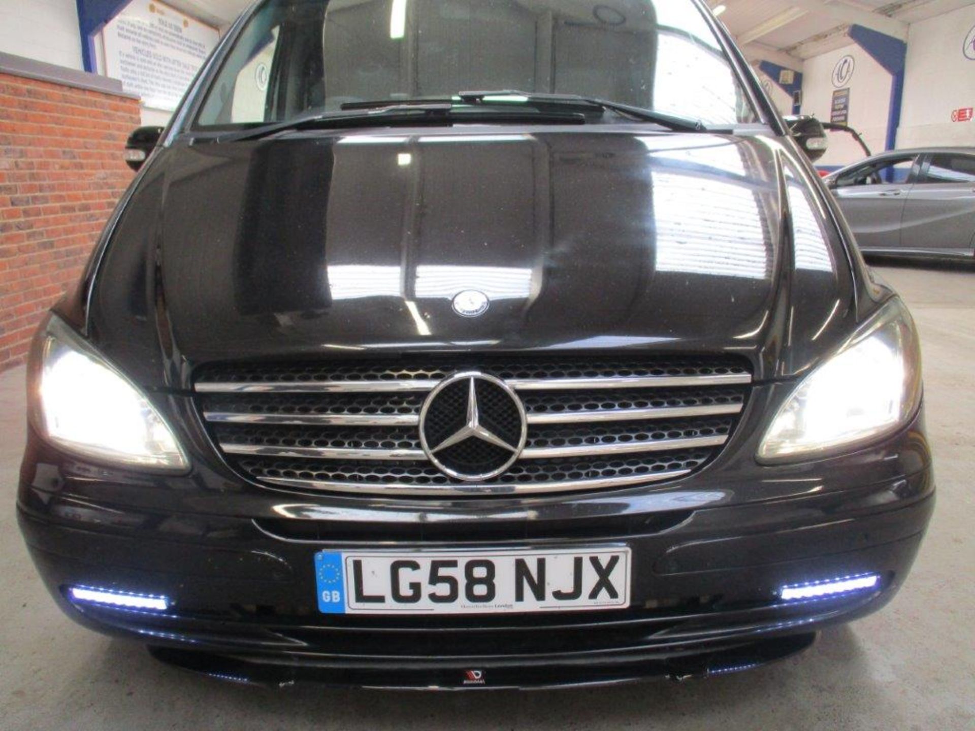 58 08 Merc Viano Ambiente CDI LWB - Image 2 of 48