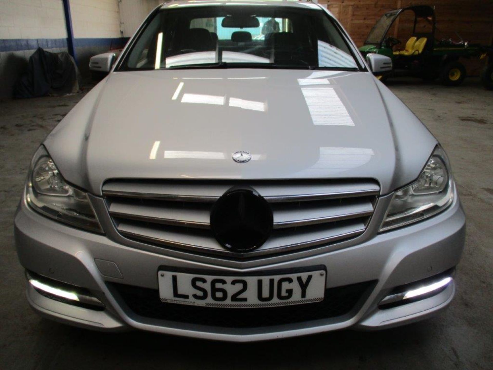 62 12 Mercedes C220 Executive SE CDI - Image 3 of 26