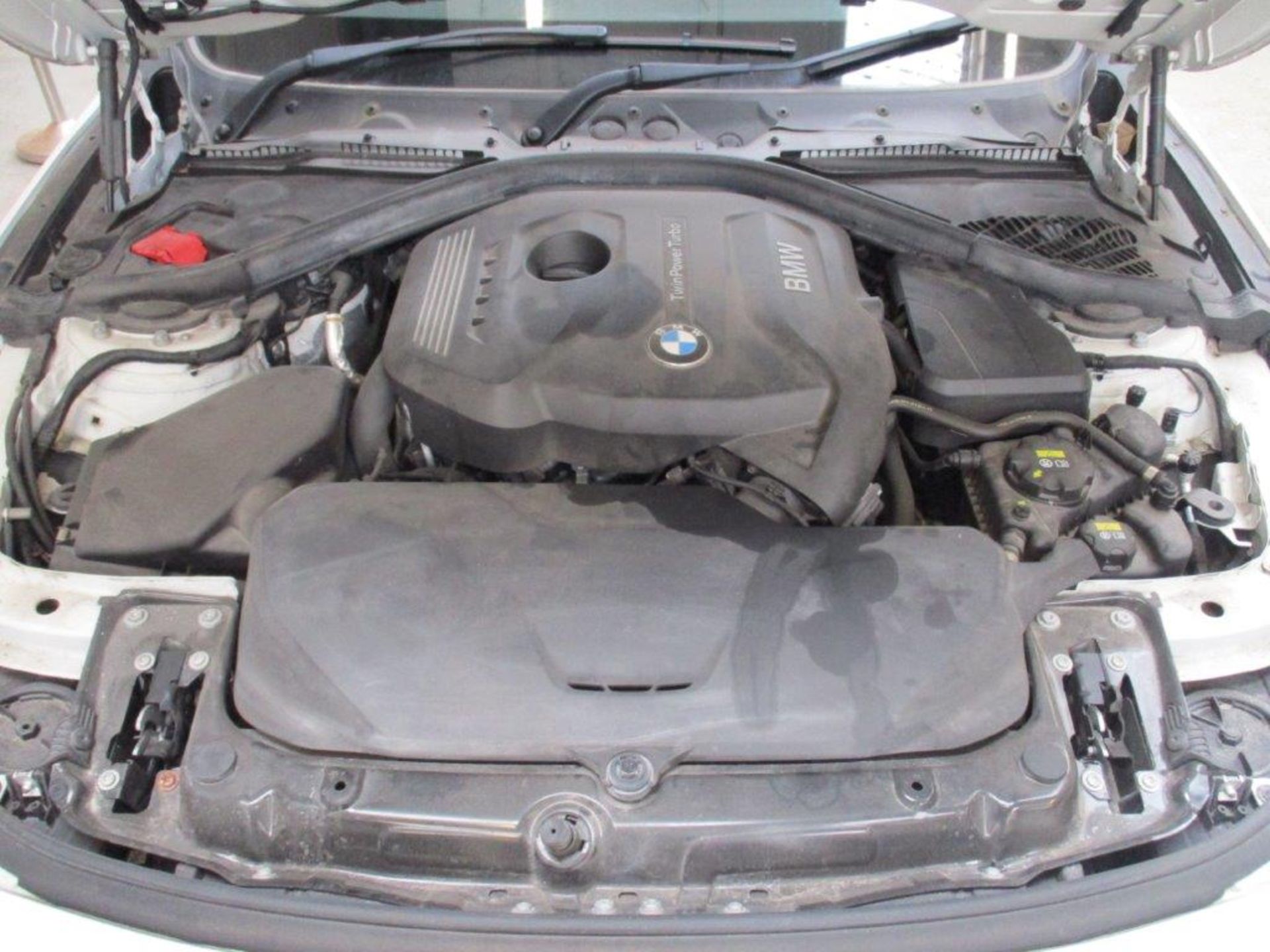 65 15 BMW 320I XDrive Sport - Image 11 of 26