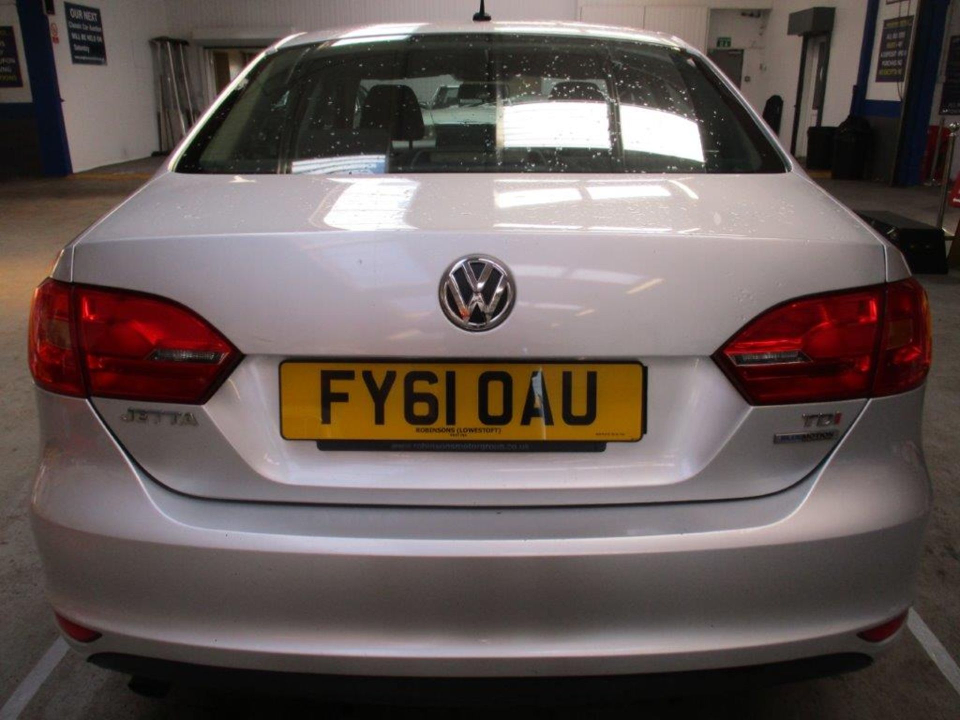 61 11 VW Jetta SE Bluemotion Tech - Image 14 of 20