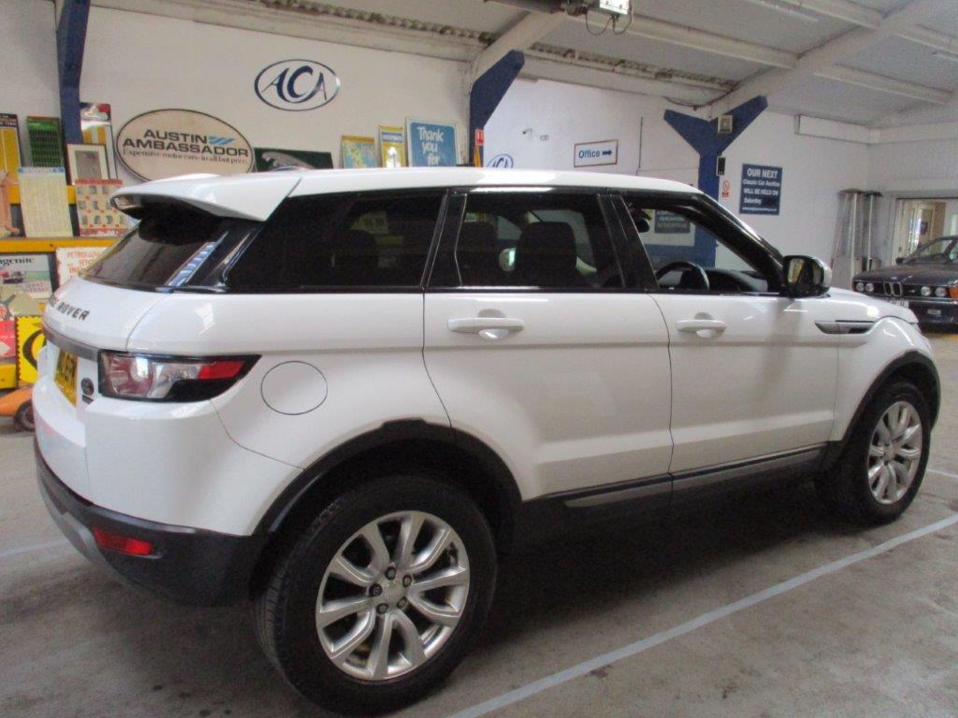 12 12 Range Rover Evoque Pure T - Image 11 of 23