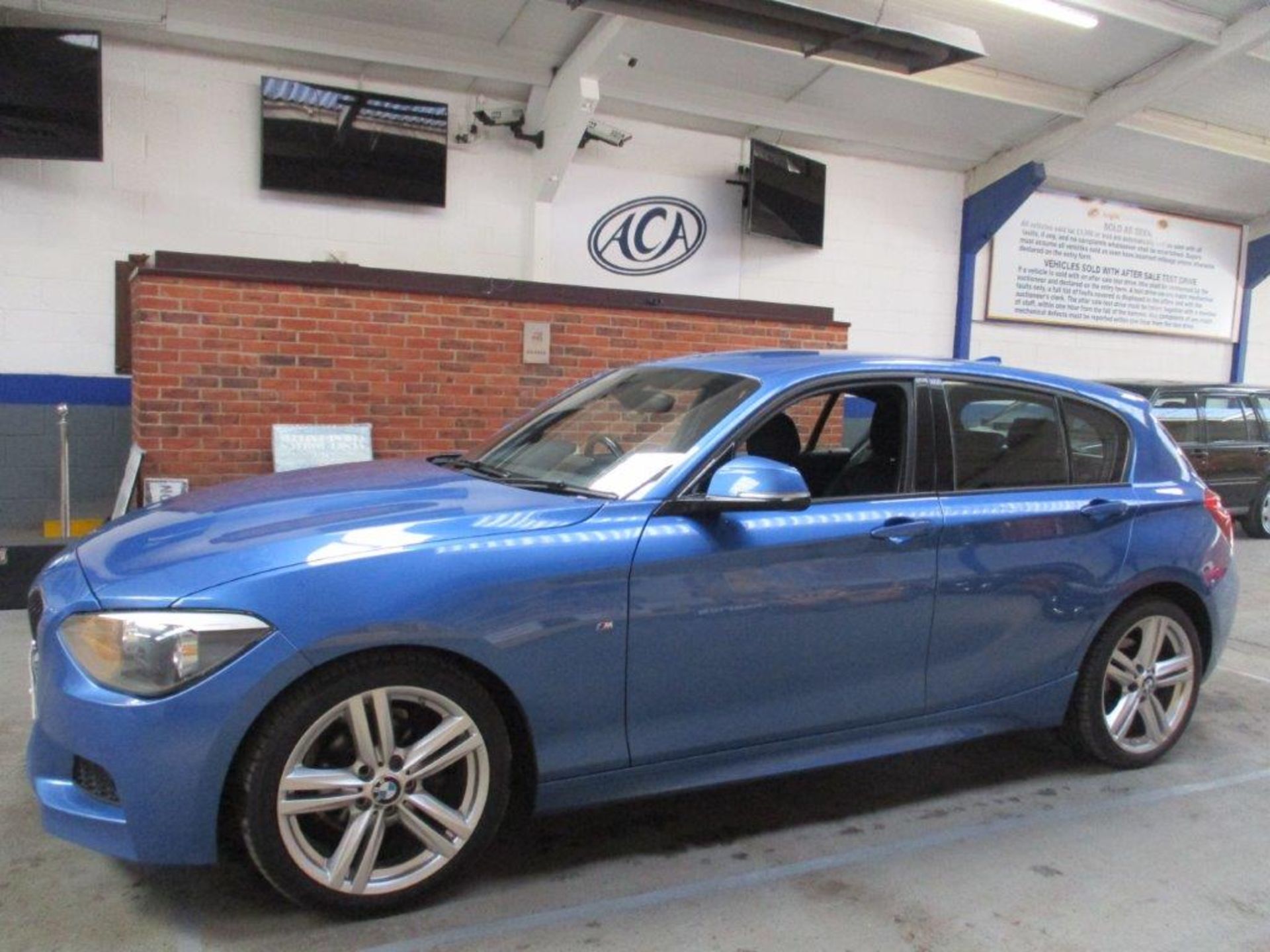 64 14 BMW 118D M Sport