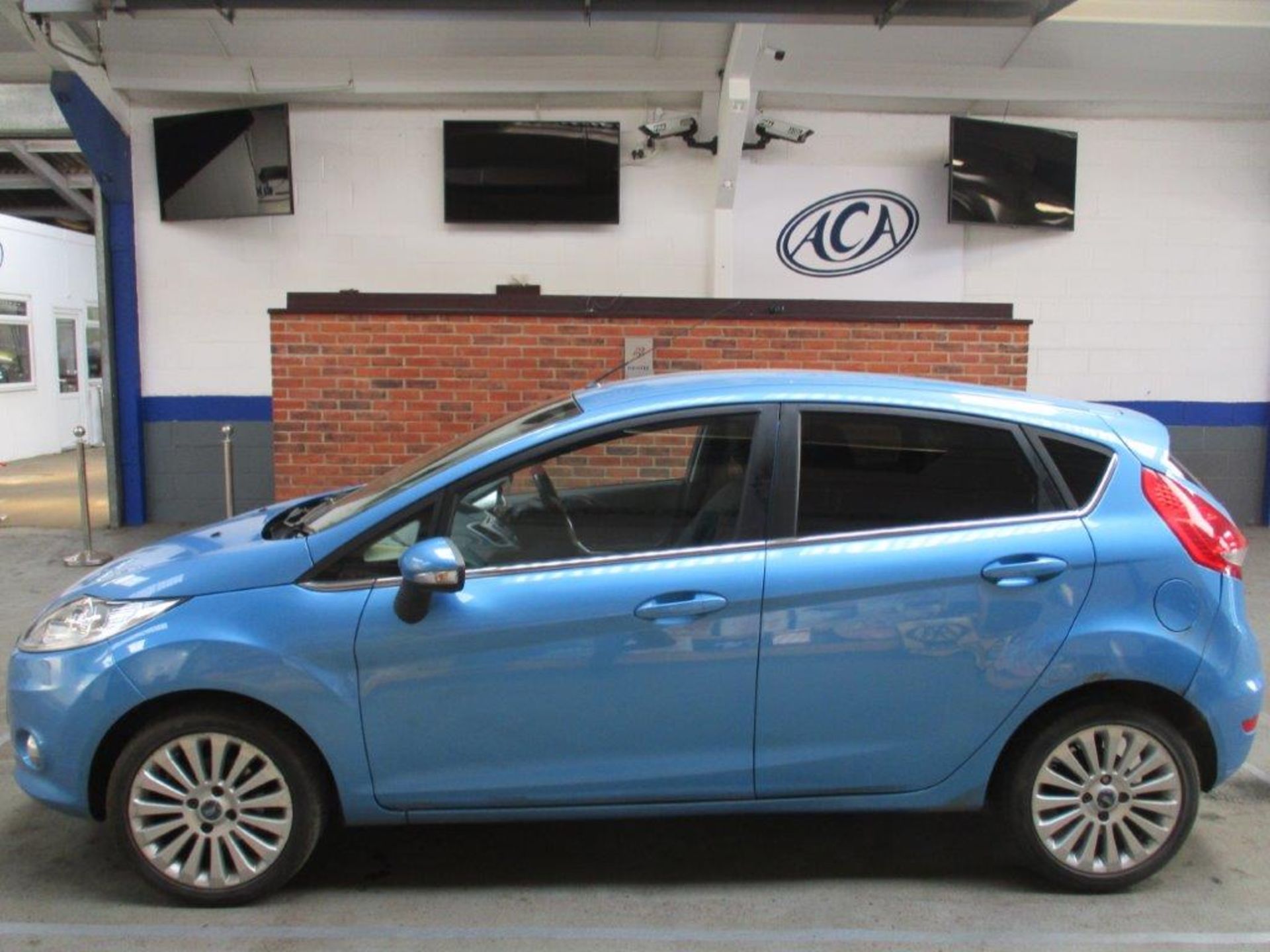 10 10 Ford Fiesta Titanium TDCI - Image 2 of 23