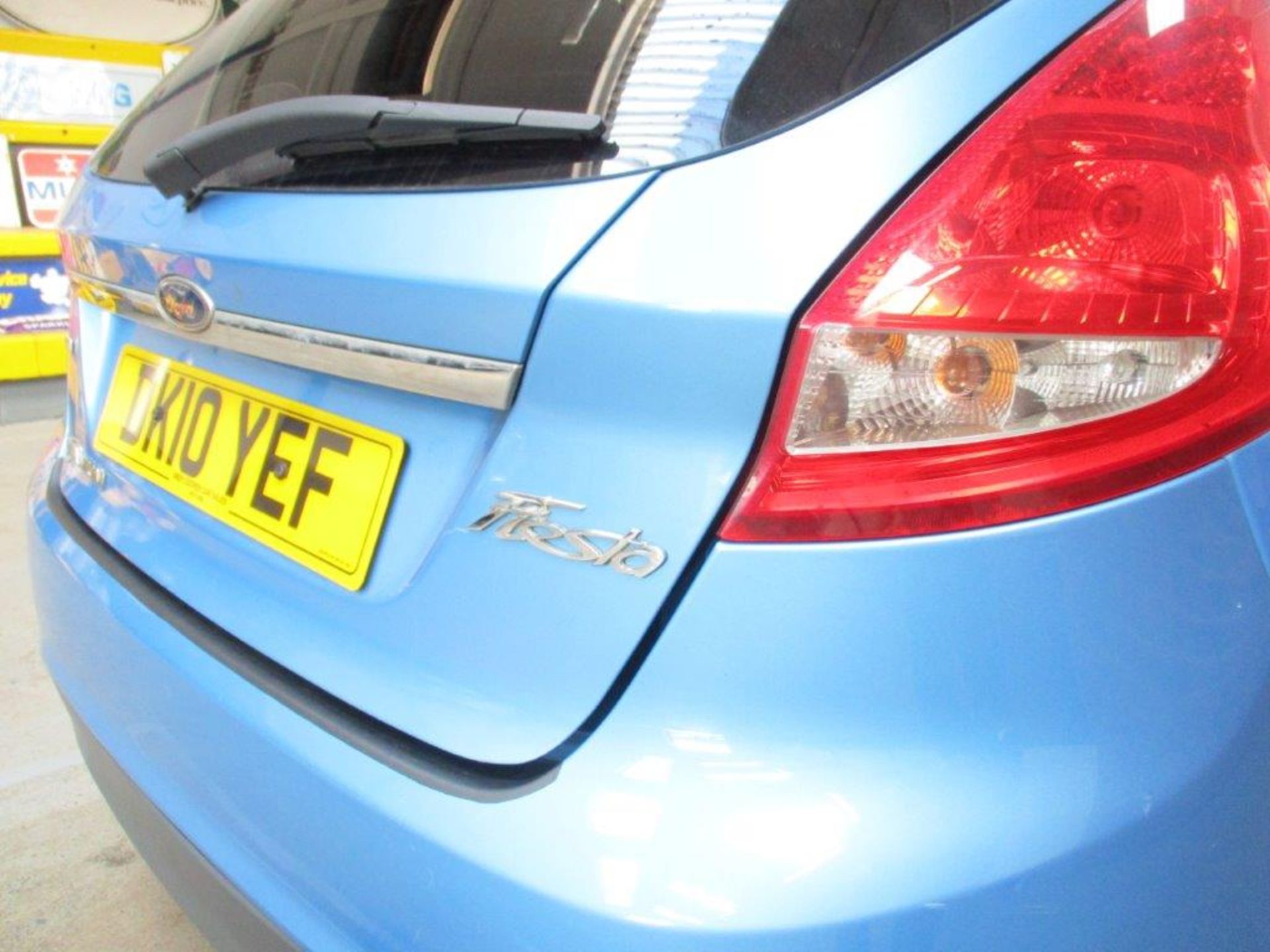 10 10 Ford Fiesta Titanium TDCI - Image 10 of 23