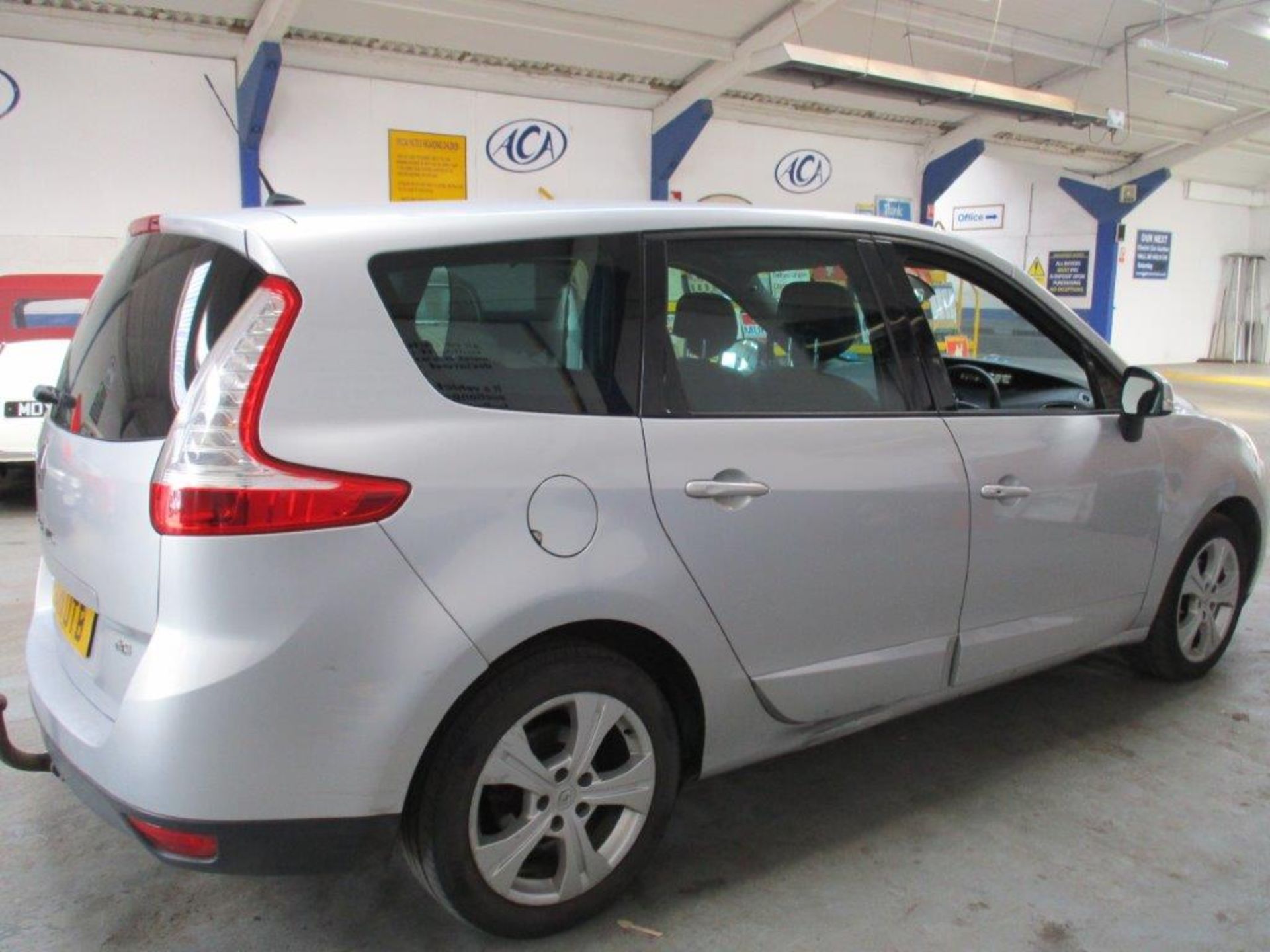 11 11 Renault G Scenic Dyn T-T DCI - Image 12 of 18