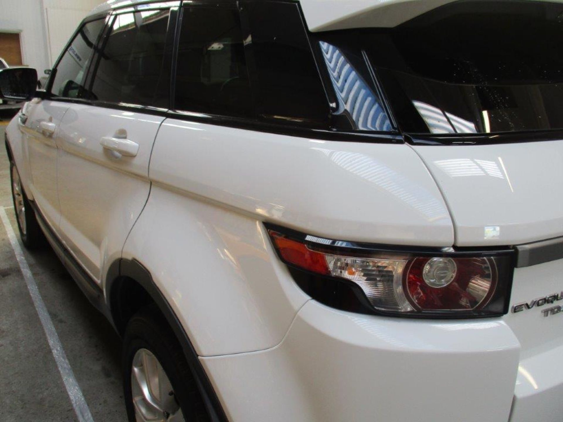 12 12 Range Rover Evoque Pure T - Image 5 of 23