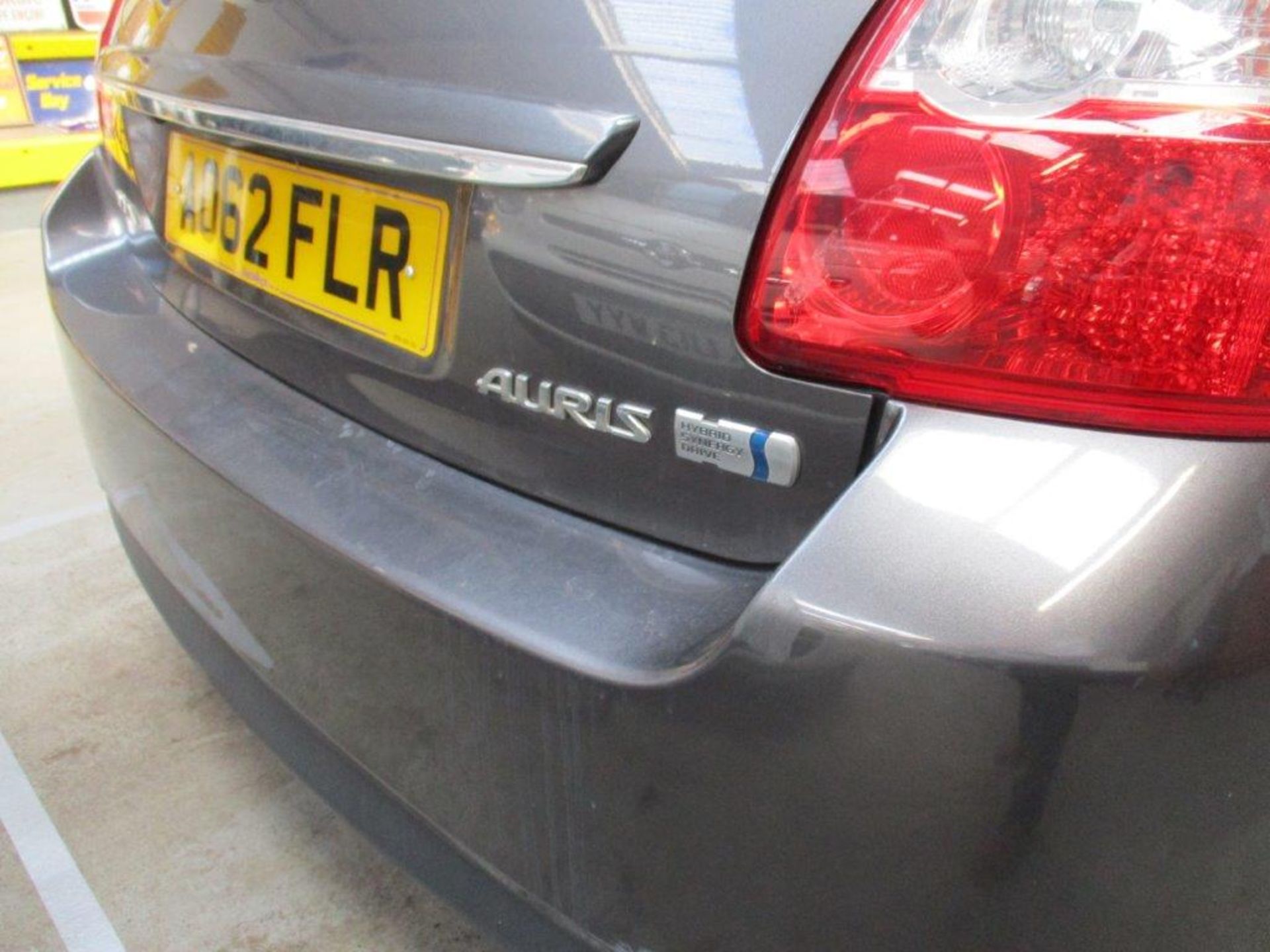 62 12 Toyota Auris Hybrid T4 CVT - Image 11 of 23