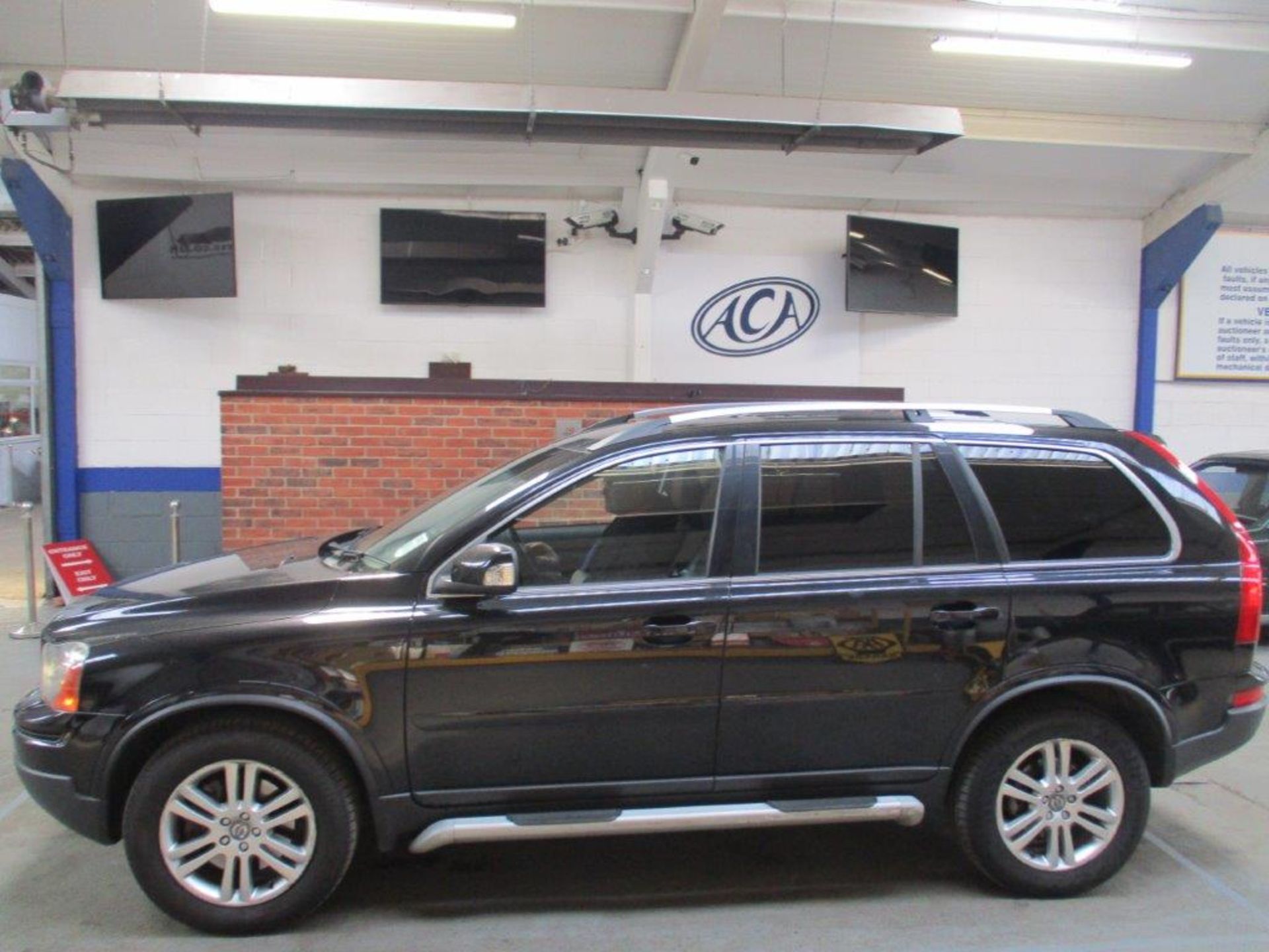 11 11 Volvo XC90 D SE - Image 2 of 31