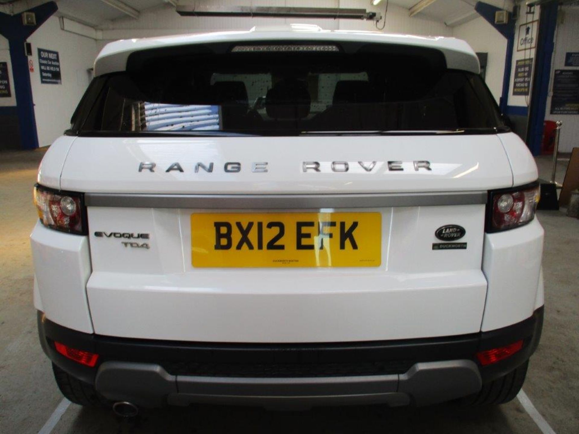 12 12 Range Rover Evoque Pure T - Image 2 of 23