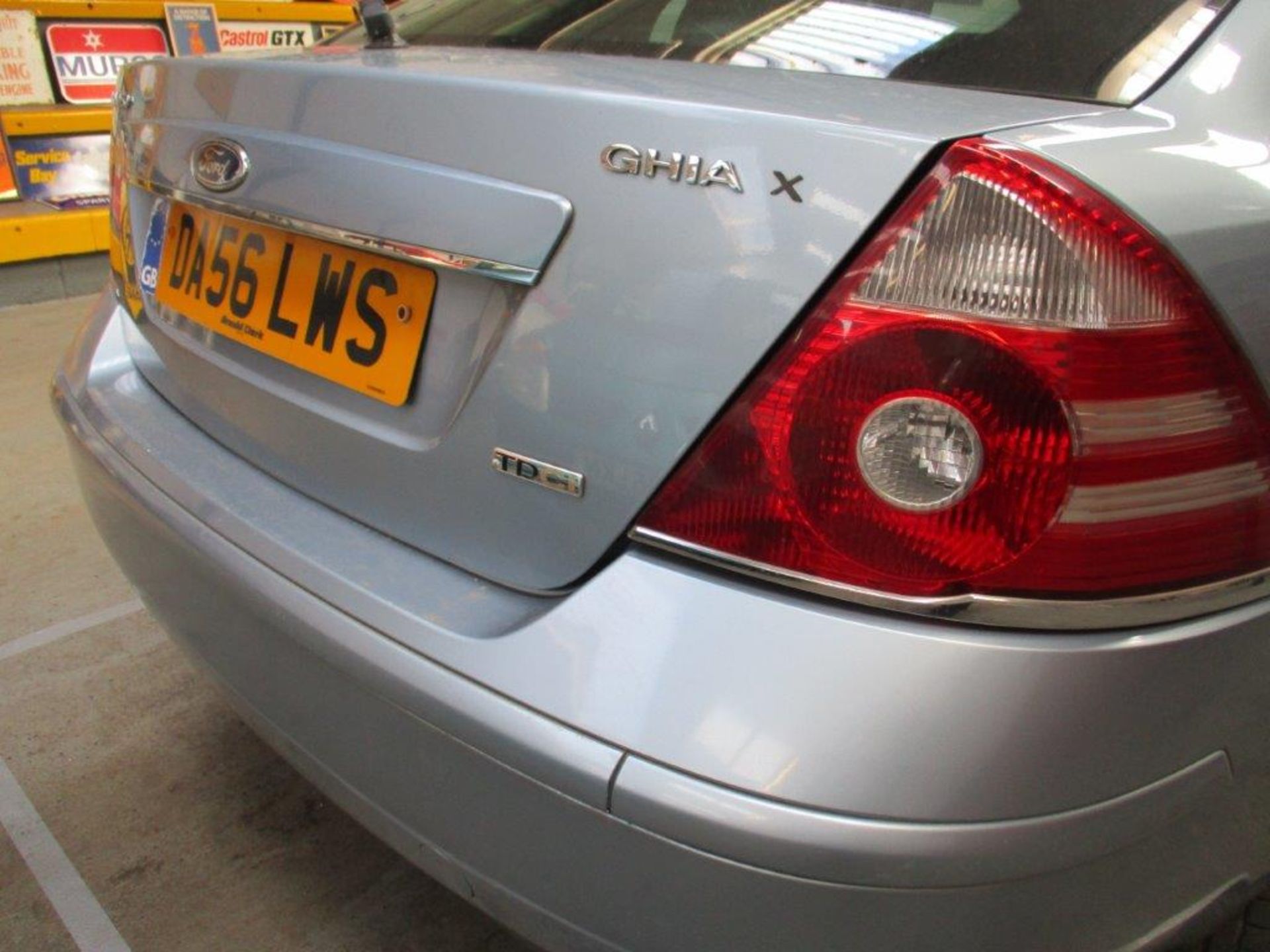 56 07 Mondeo Ghia X TDCI 130 - Image 5 of 21