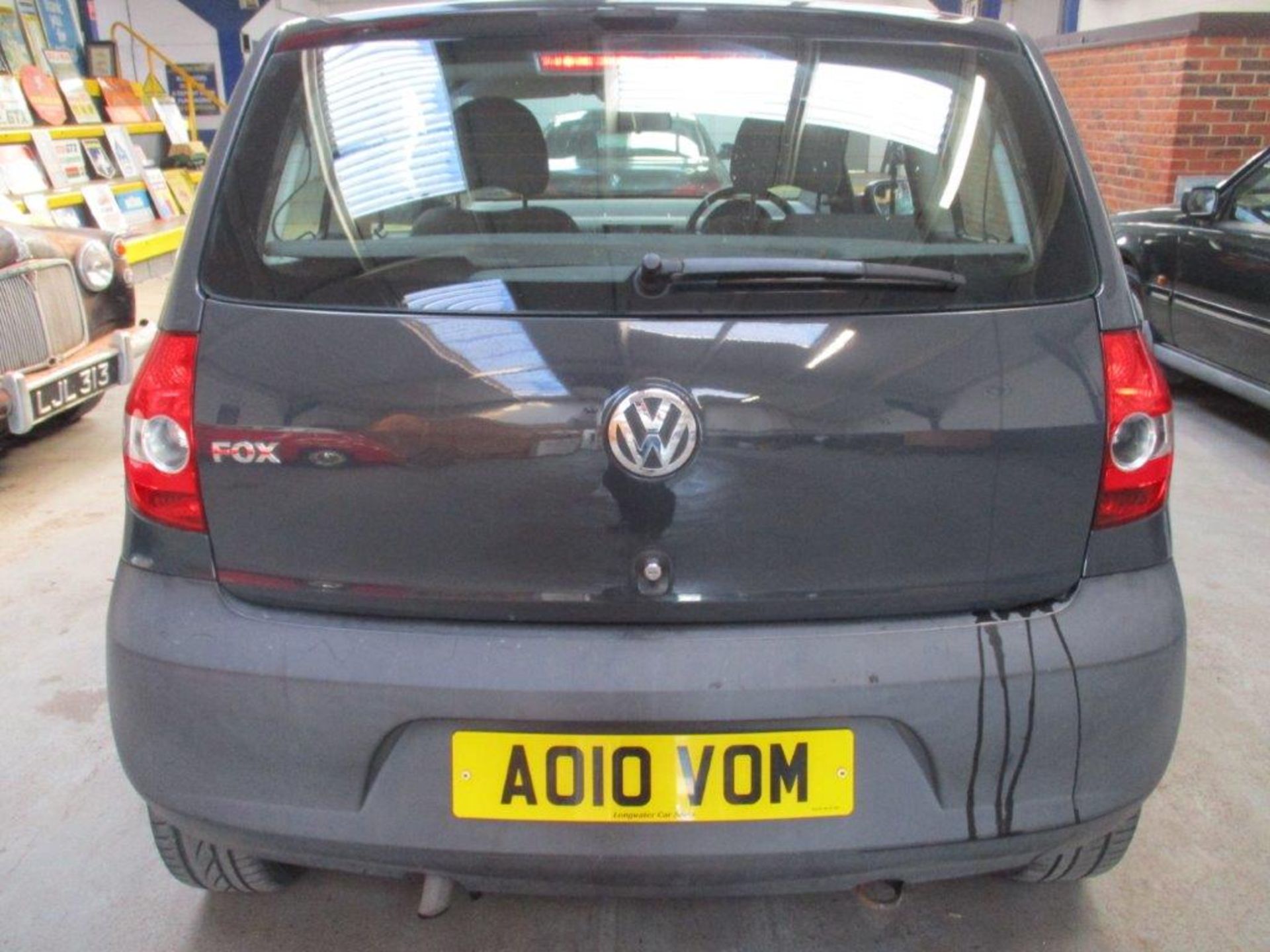 10 10 VW Fox 55 - Image 2 of 24