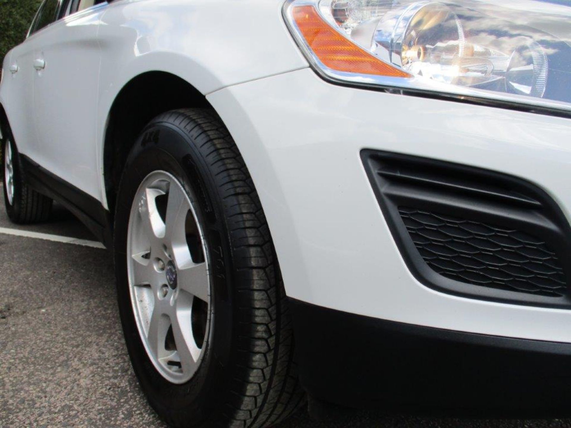 11 11 Volvo XC60 Drive SE D3 - Image 15 of 25