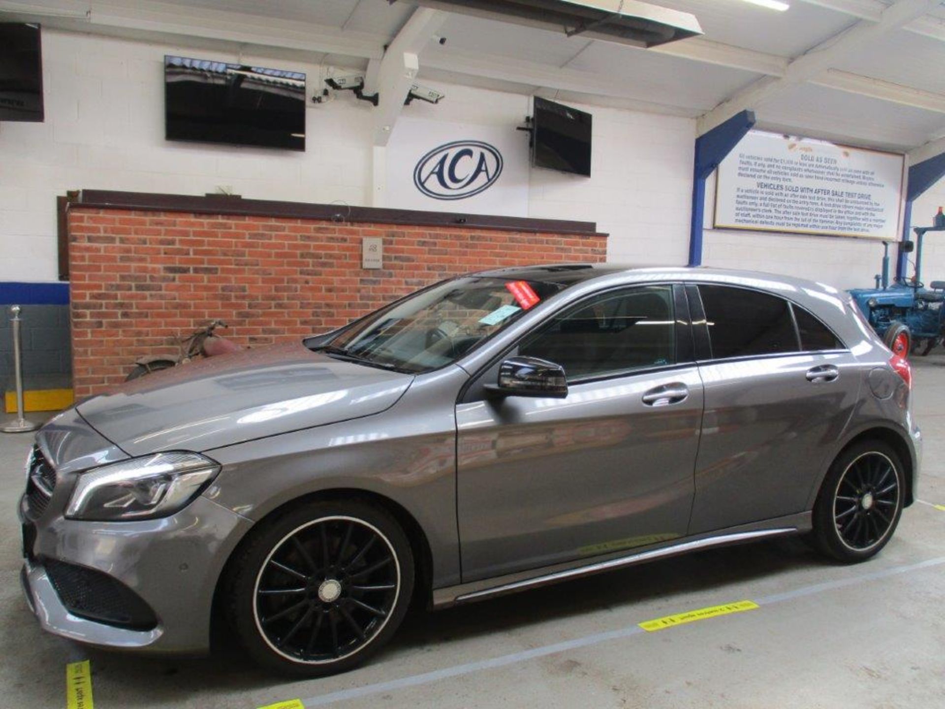 65 15 Mercedes A220 D AMG Line Prem