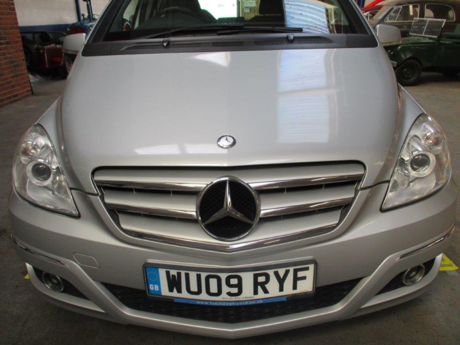 09 09 Merc B150 SE - Image 11 of 21