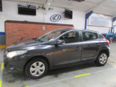 10 10 Renault Megane Exp VVT 100