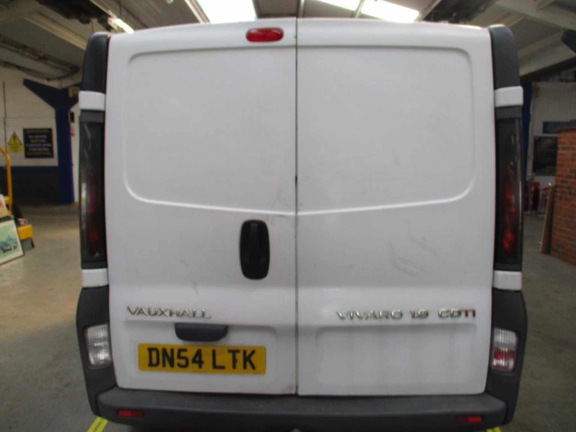 54 04 Vauxhall Vivaro 2900 DTI LWB - Image 3 of 18