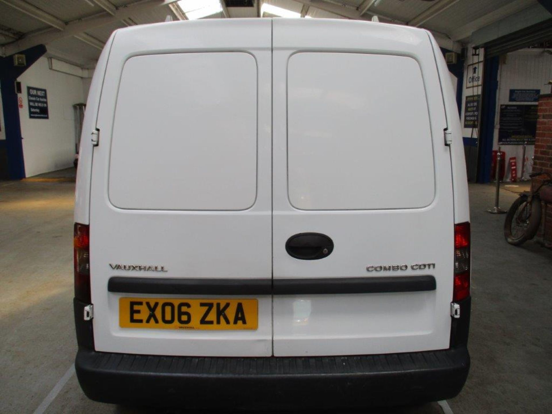 06 06 Vauxhall Combo 2000 CDTI 16V - Image 3 of 18