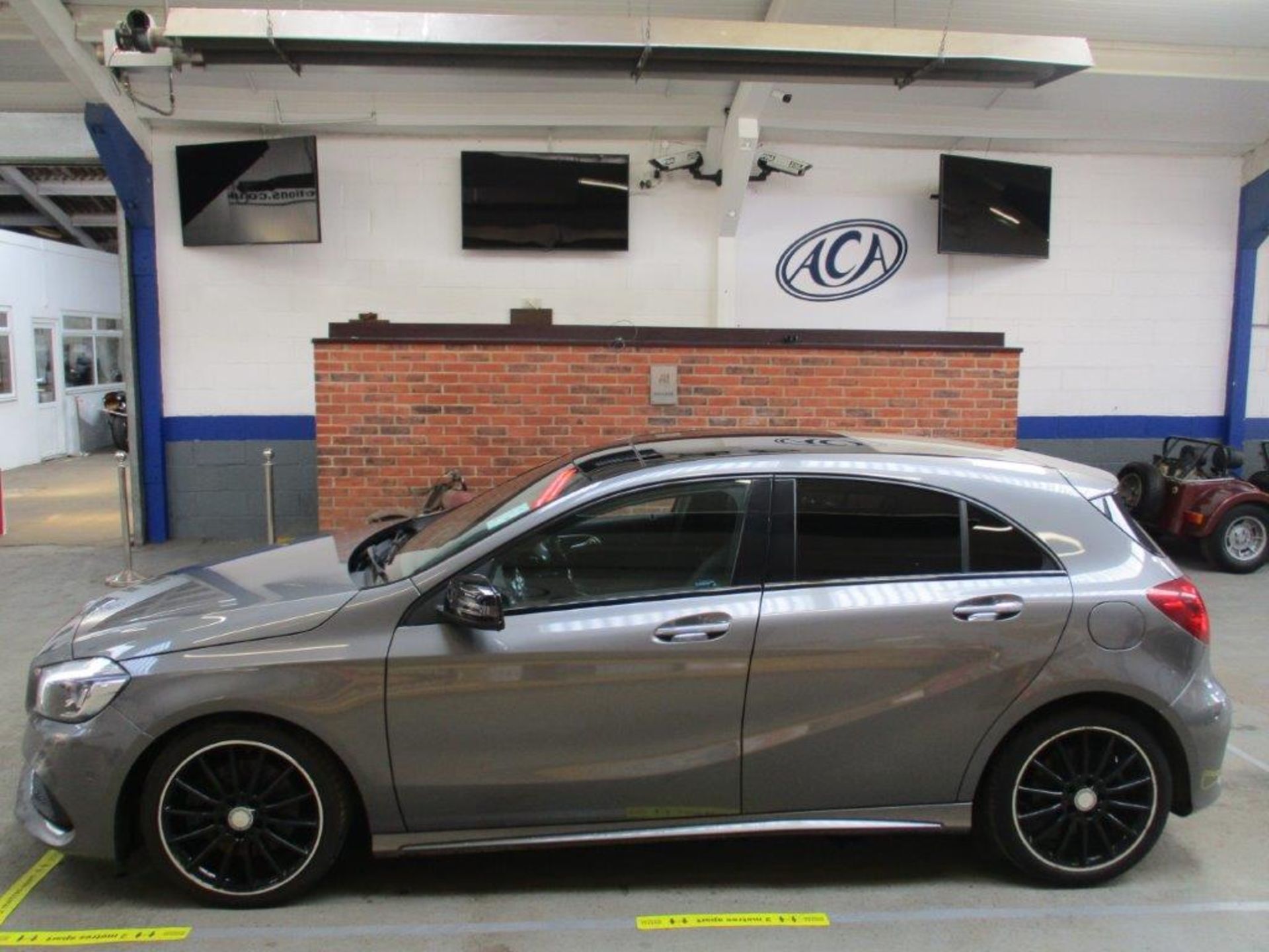 65 15 Mercedes A220 D AMG Line Prem - Image 3 of 28