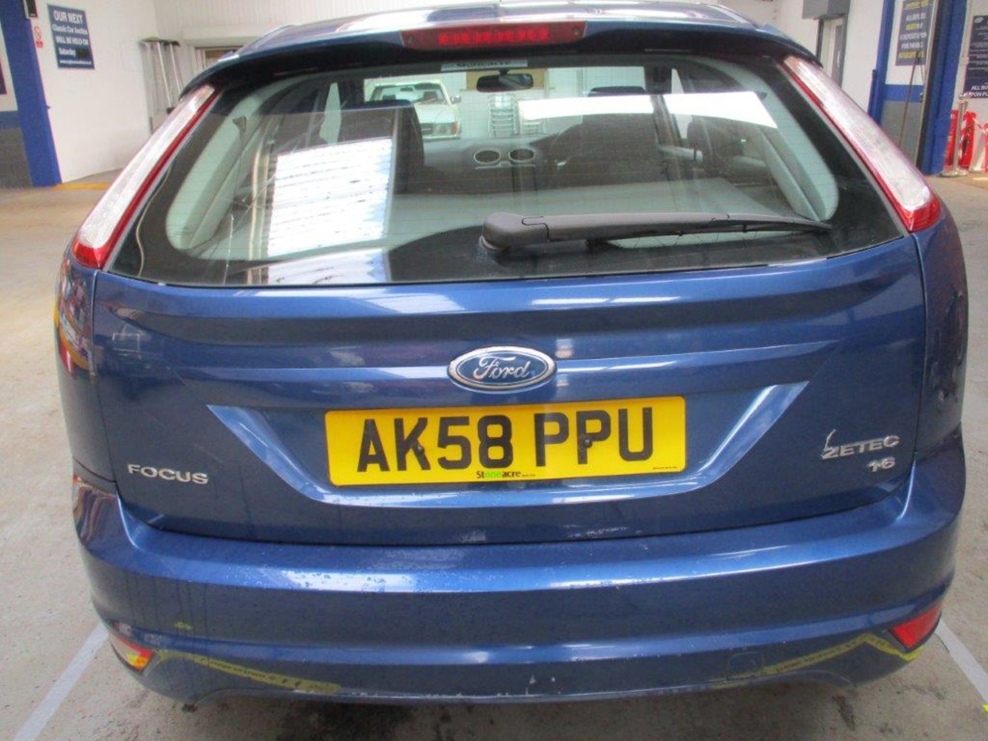 58 08 Ford Focus Zetec 100 - Image 10 of 21