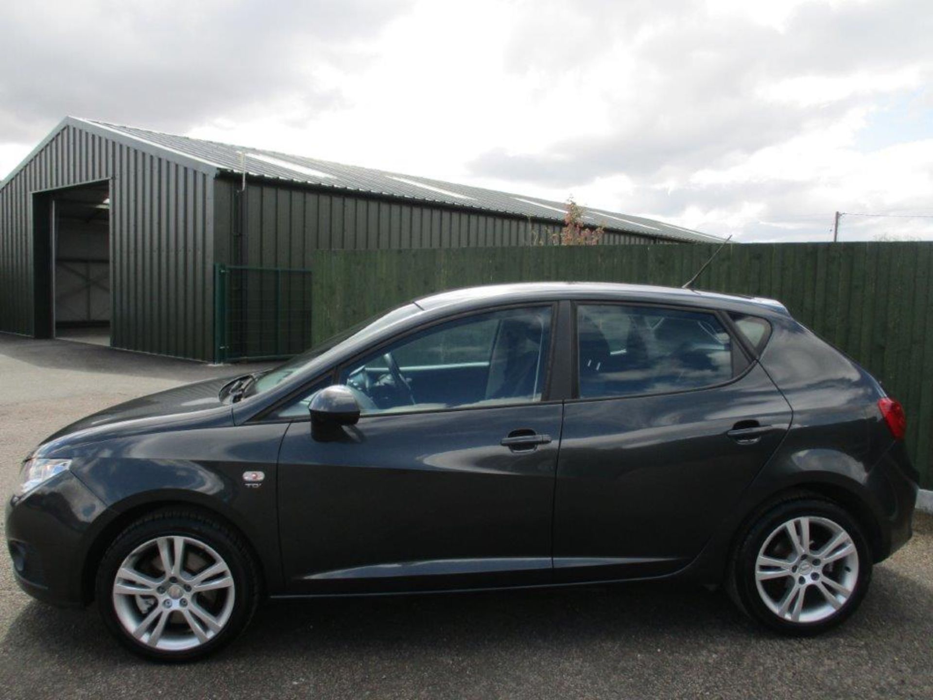 59 09 Seat Ibiza CR Sport TDI - Image 2 of 24