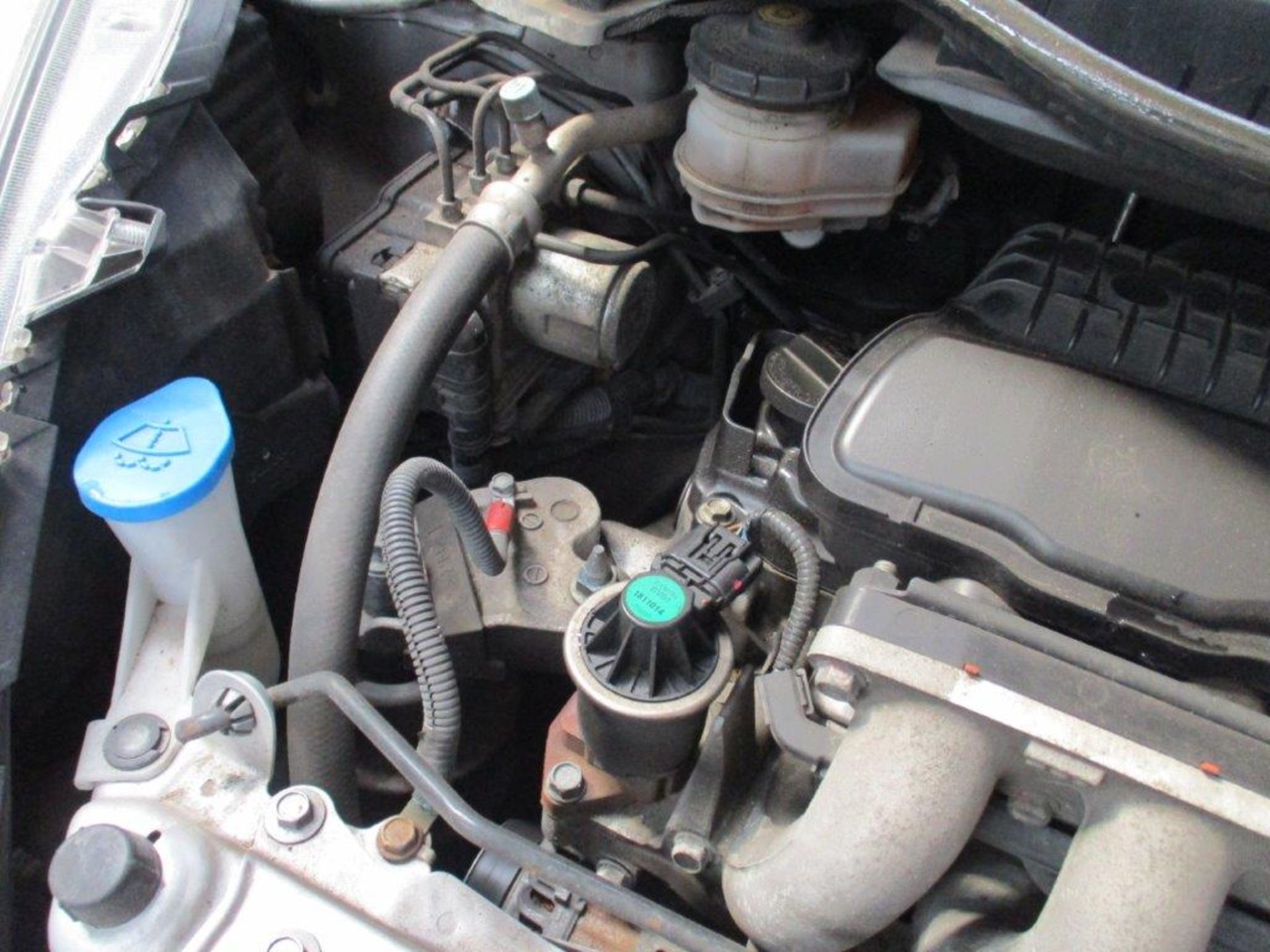 60 10 Honda Jazz I-VTec ES - Image 25 of 27