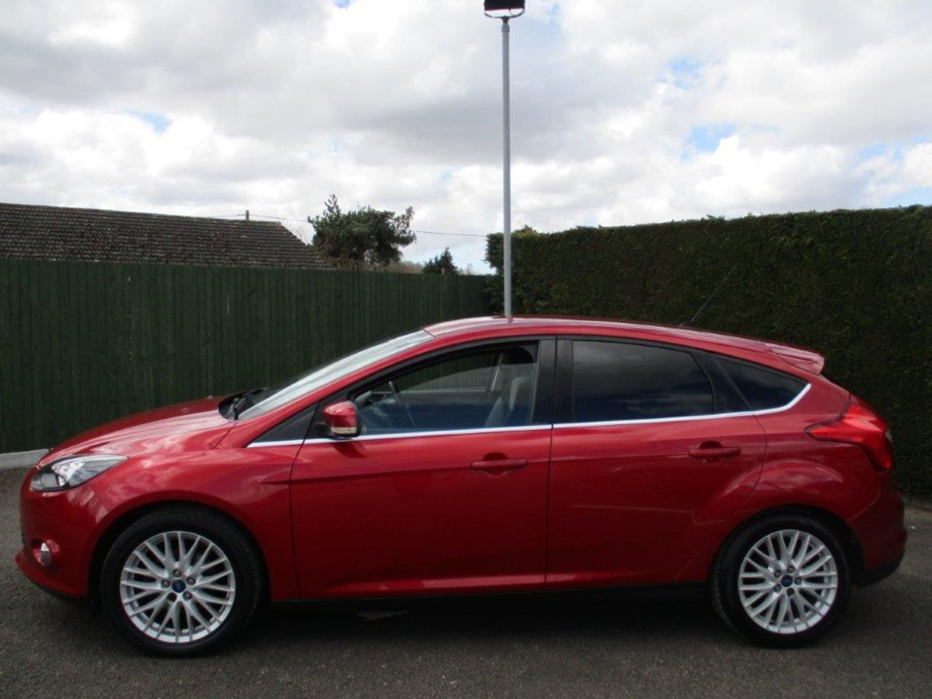 11 11 Ford Focus Zetec 125 - Image 3 of 19