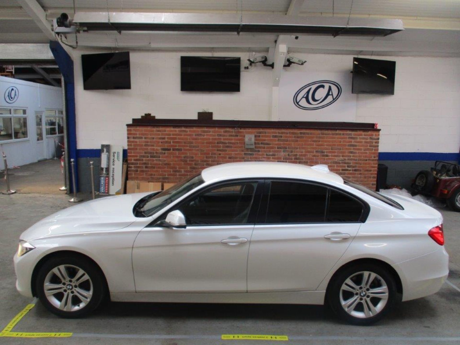 62 12 BMW 320D M Sport - Image 14 of 26