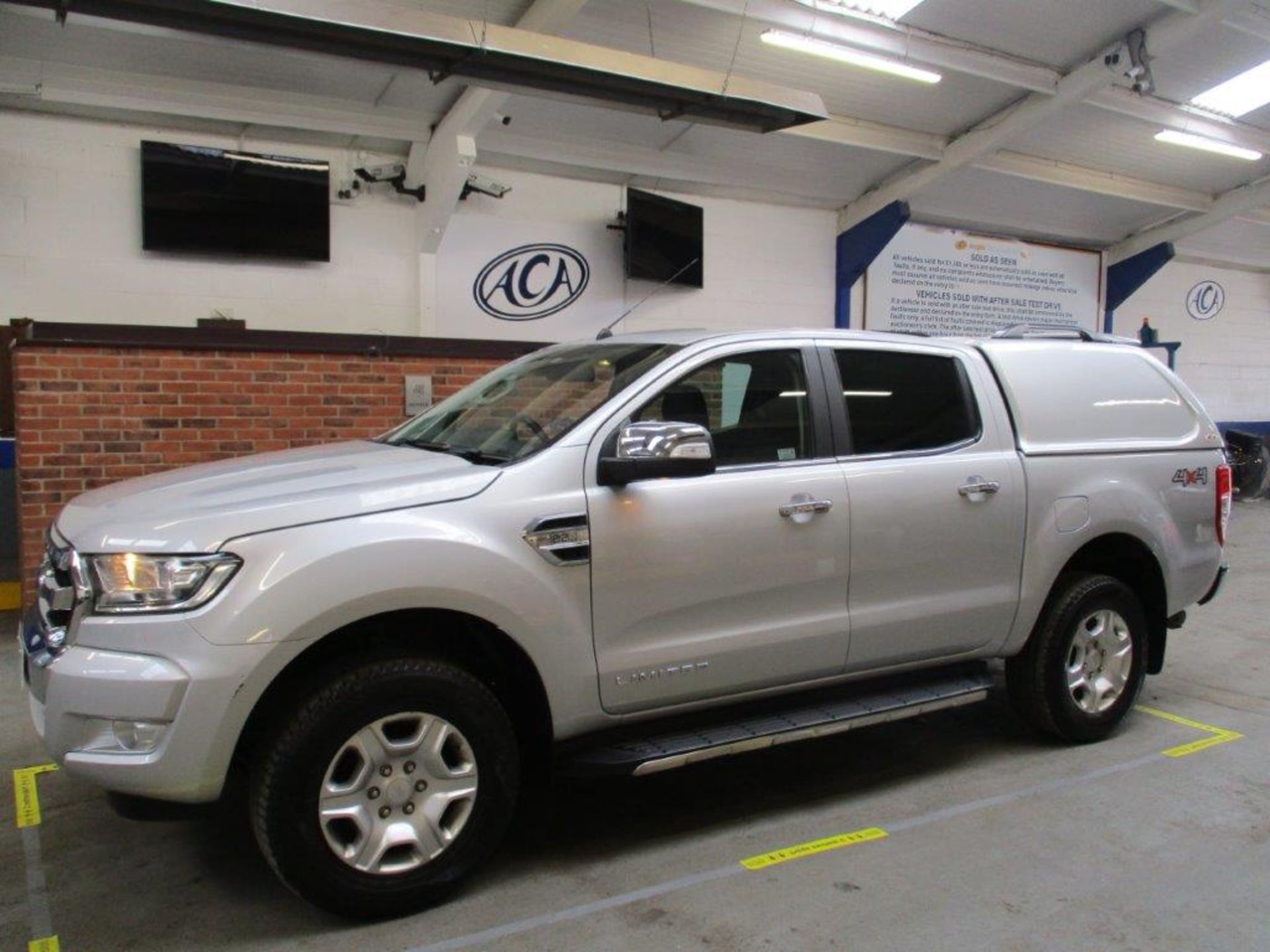 17 17 Ford Ranger Limited 4X4 DCB